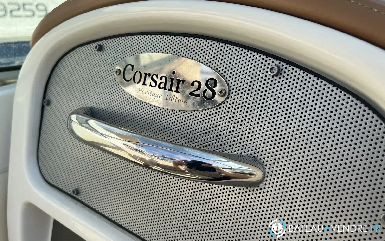 slider 16 Chris Craft Corsair 28 Heritage
