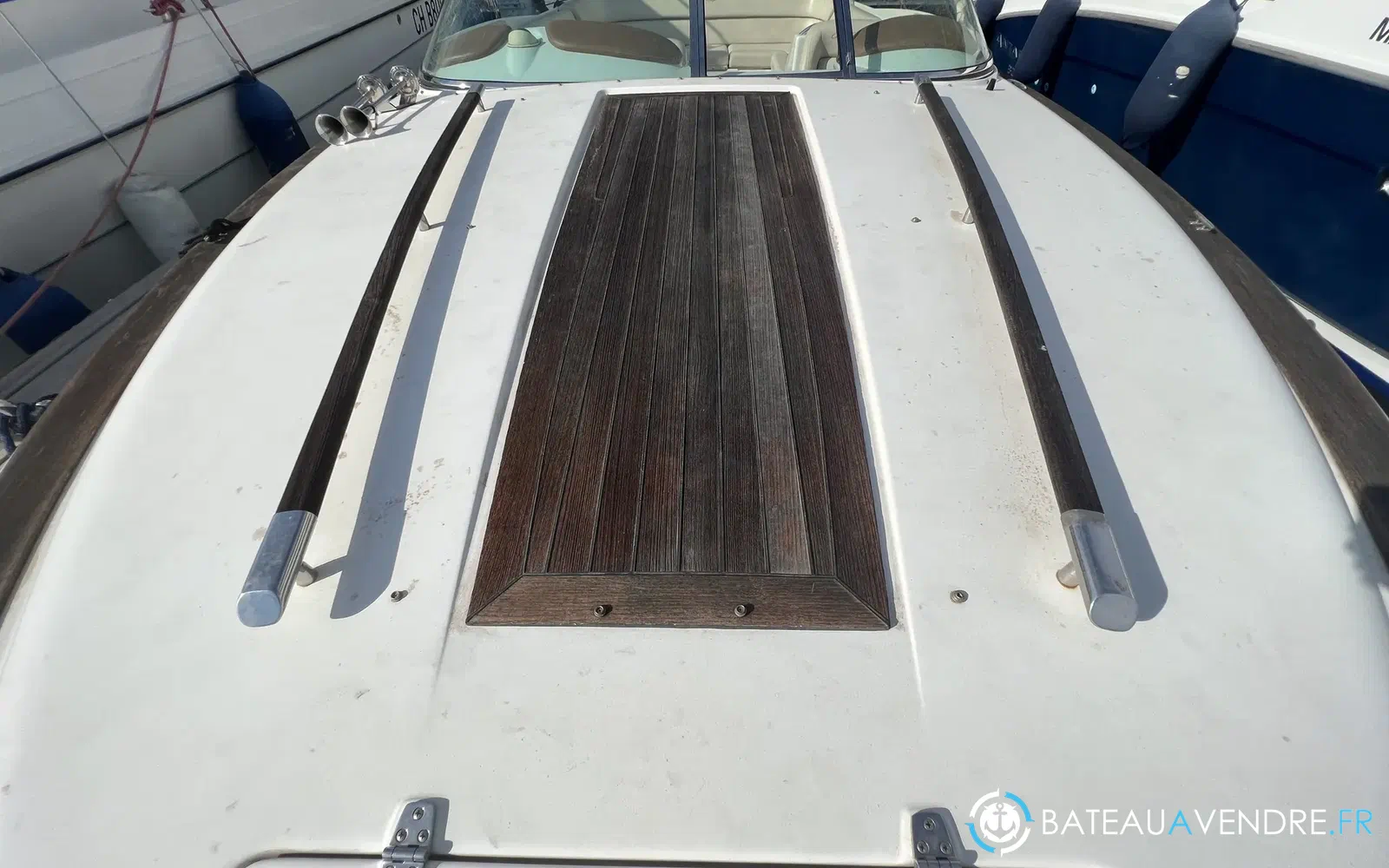 slider 7 Chris Craft Corsair 28 Heritage