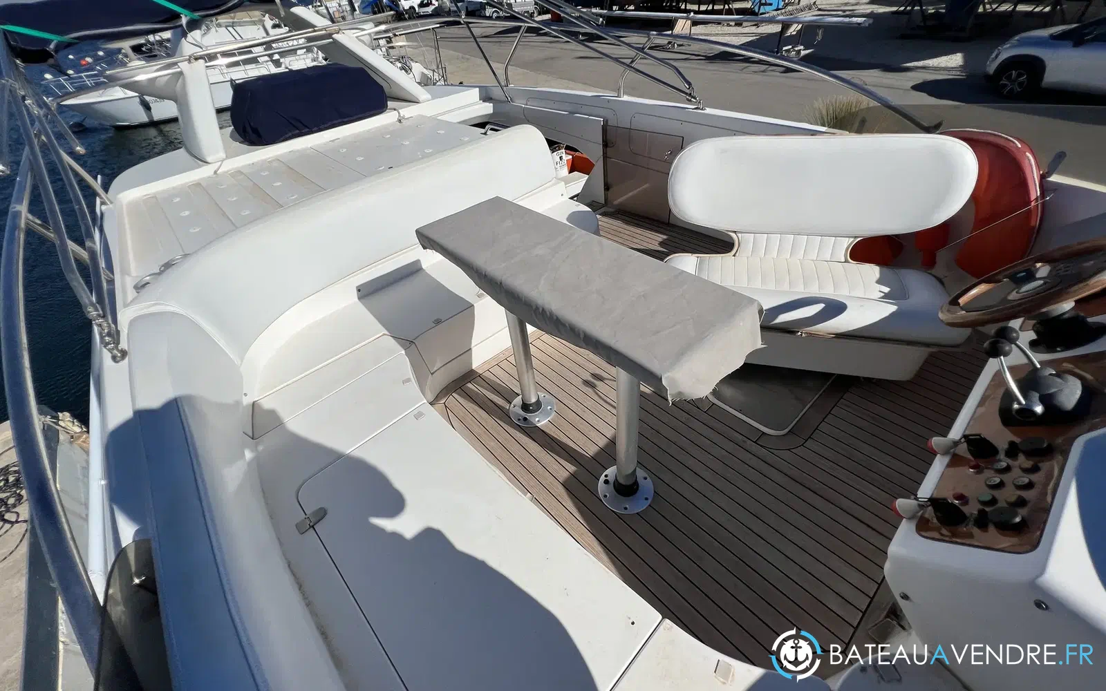 slider 11 Sealine T 46