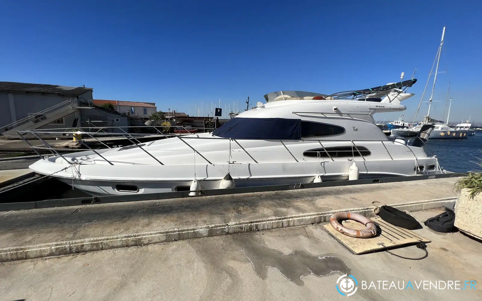 slider 1 Sealine T 46