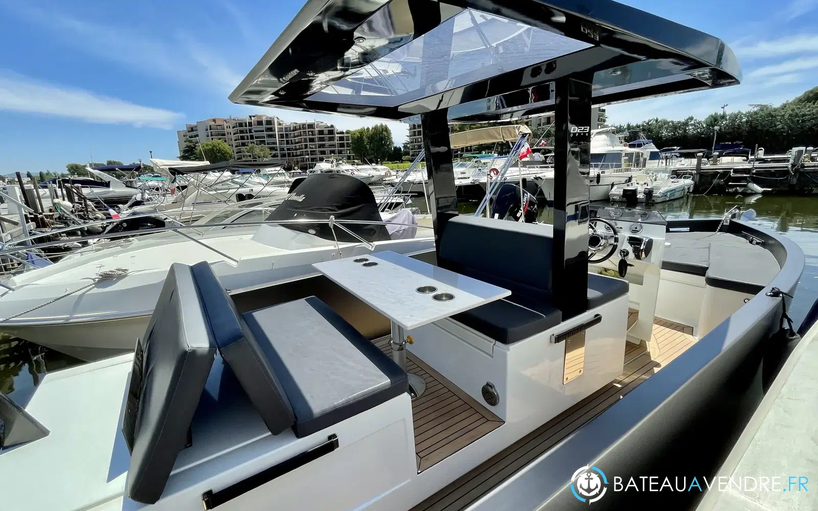 slider 2 De Antonio Yachts D23 Open