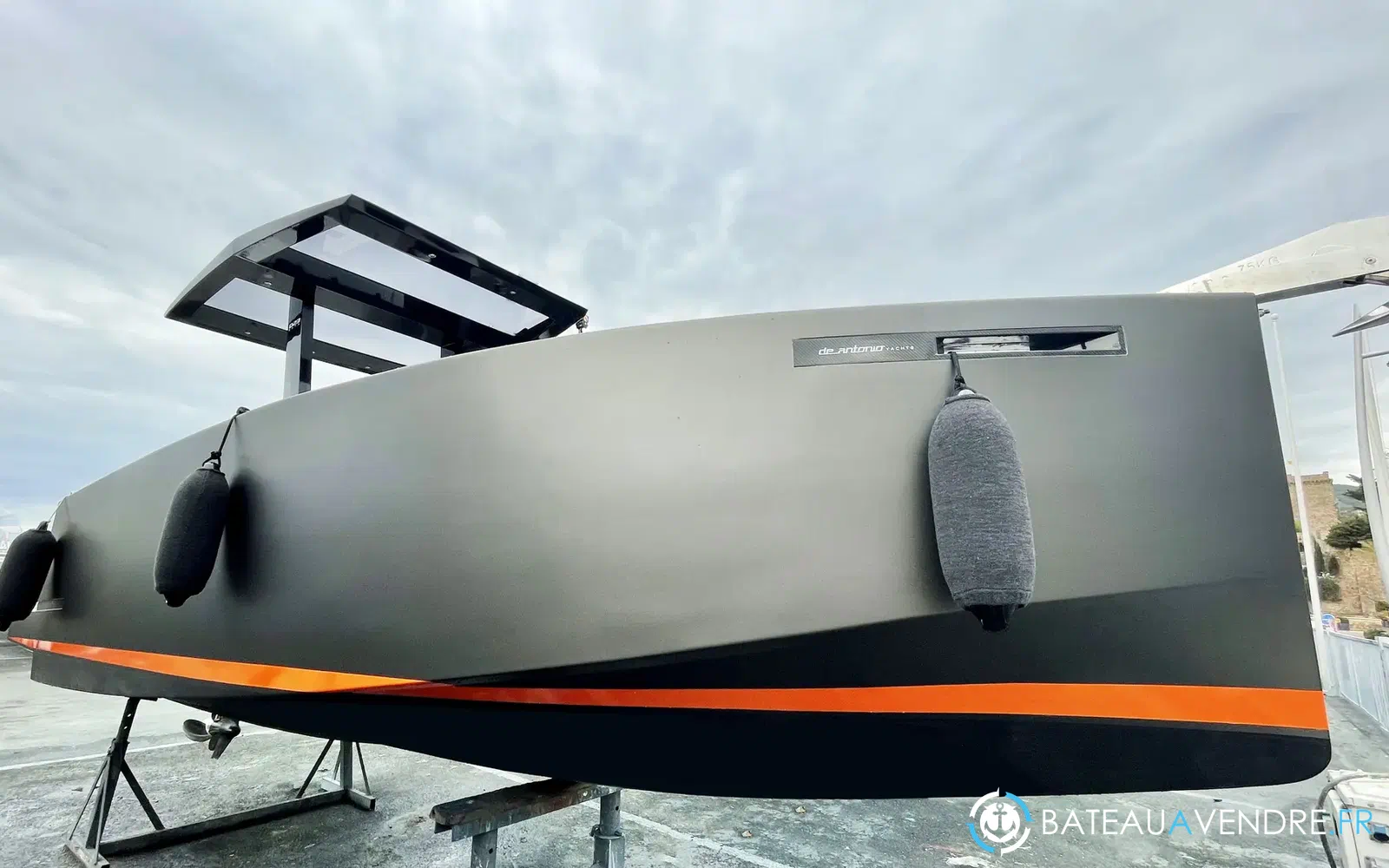 slider 4 De Antonio Yachts D23 Open