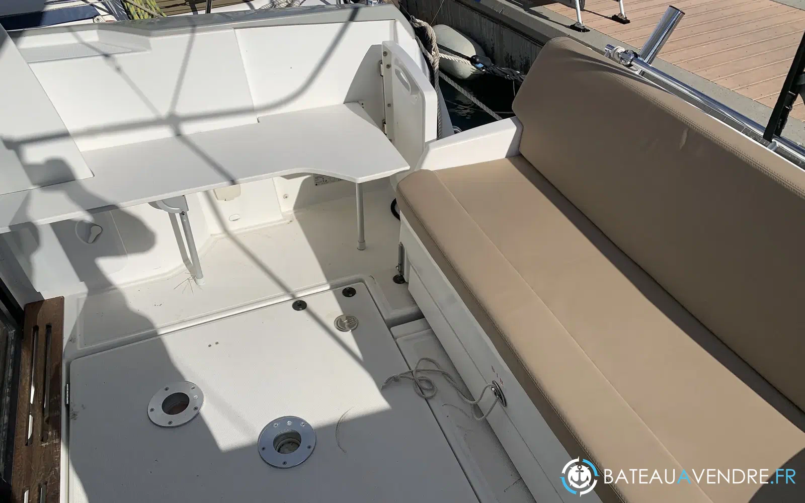 slider 4 Jeanneau NC 9