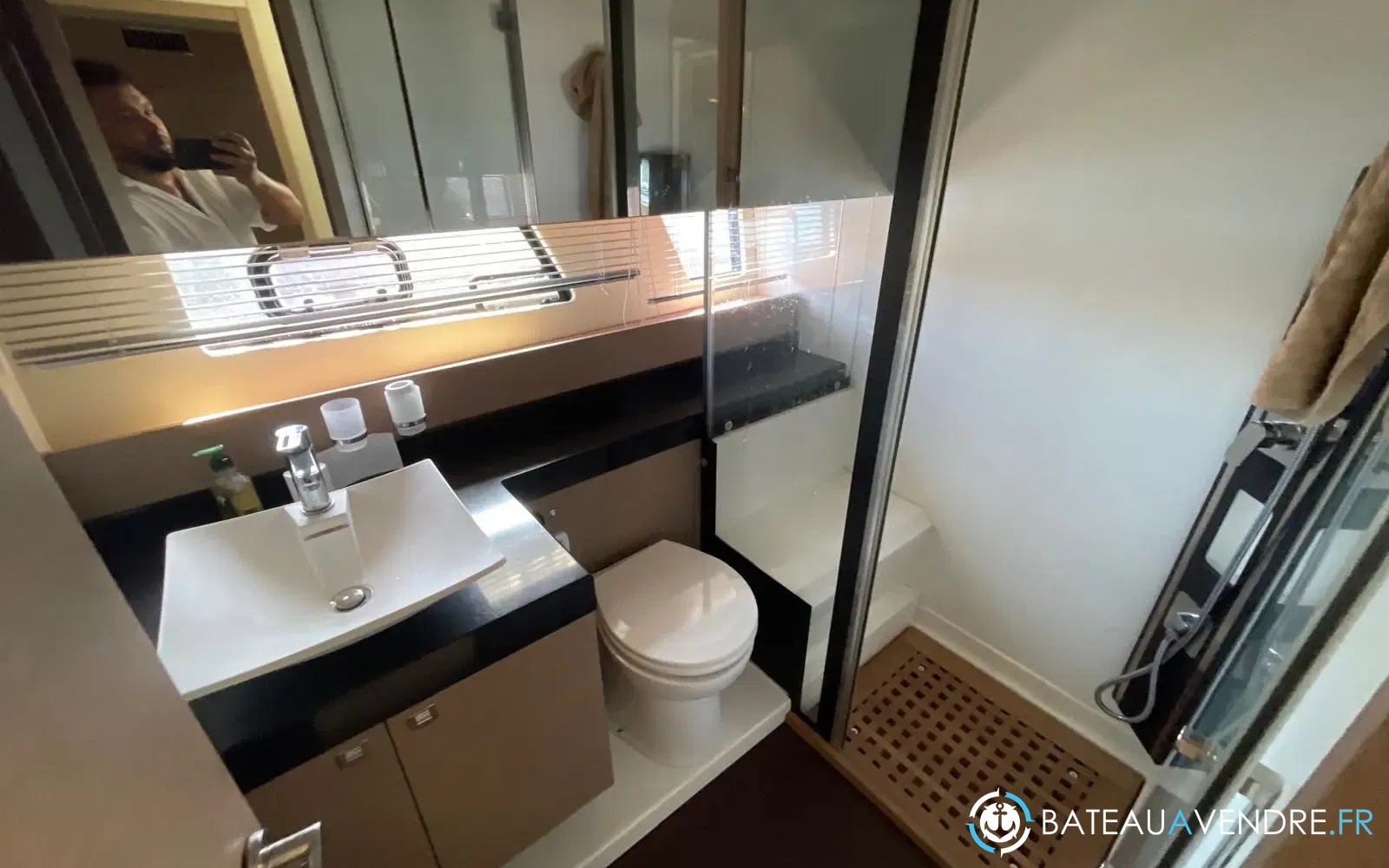 slider 22 Prestige Yachts 560 Fly