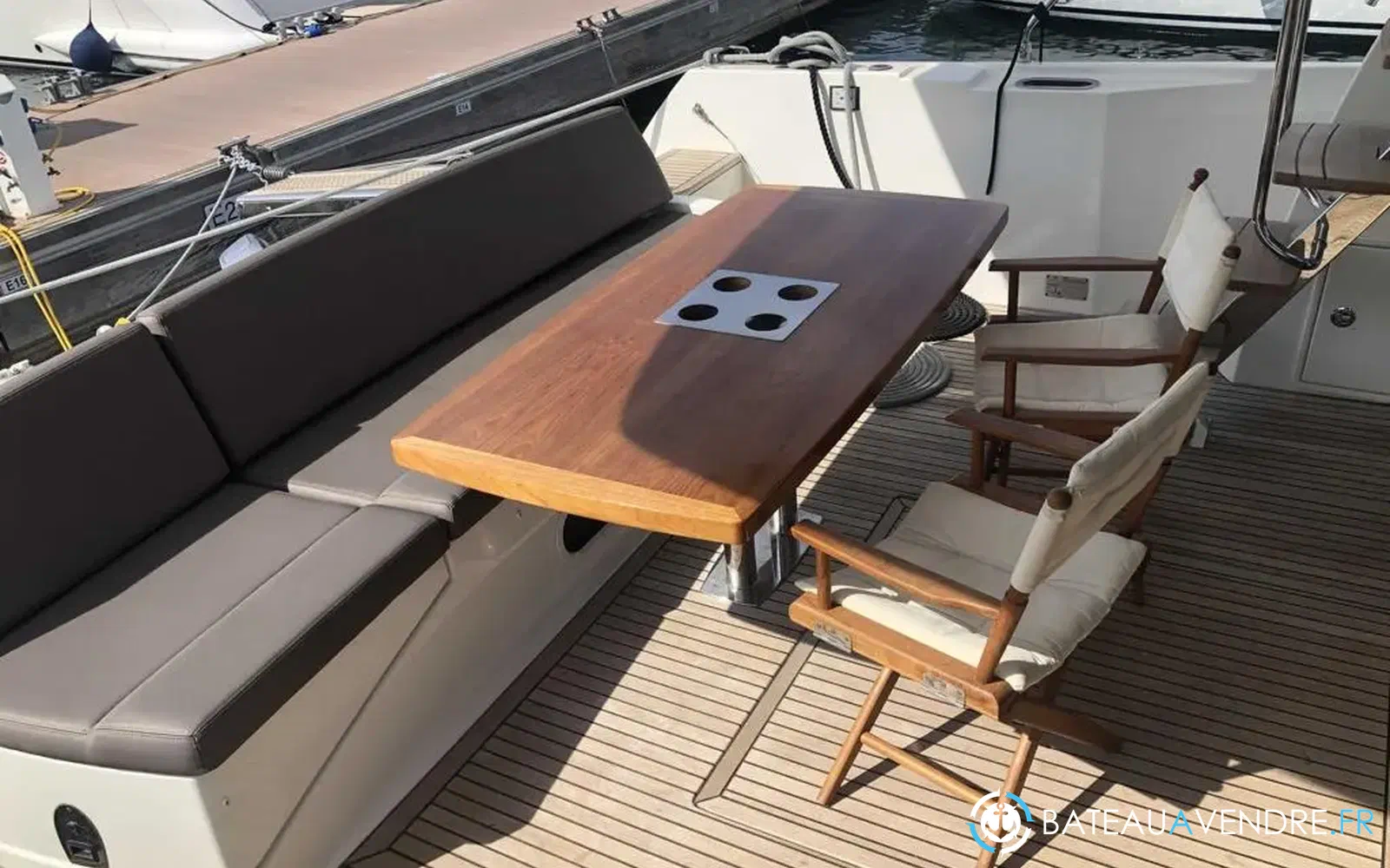 slider 7 Prestige Yachts 560 Fly
