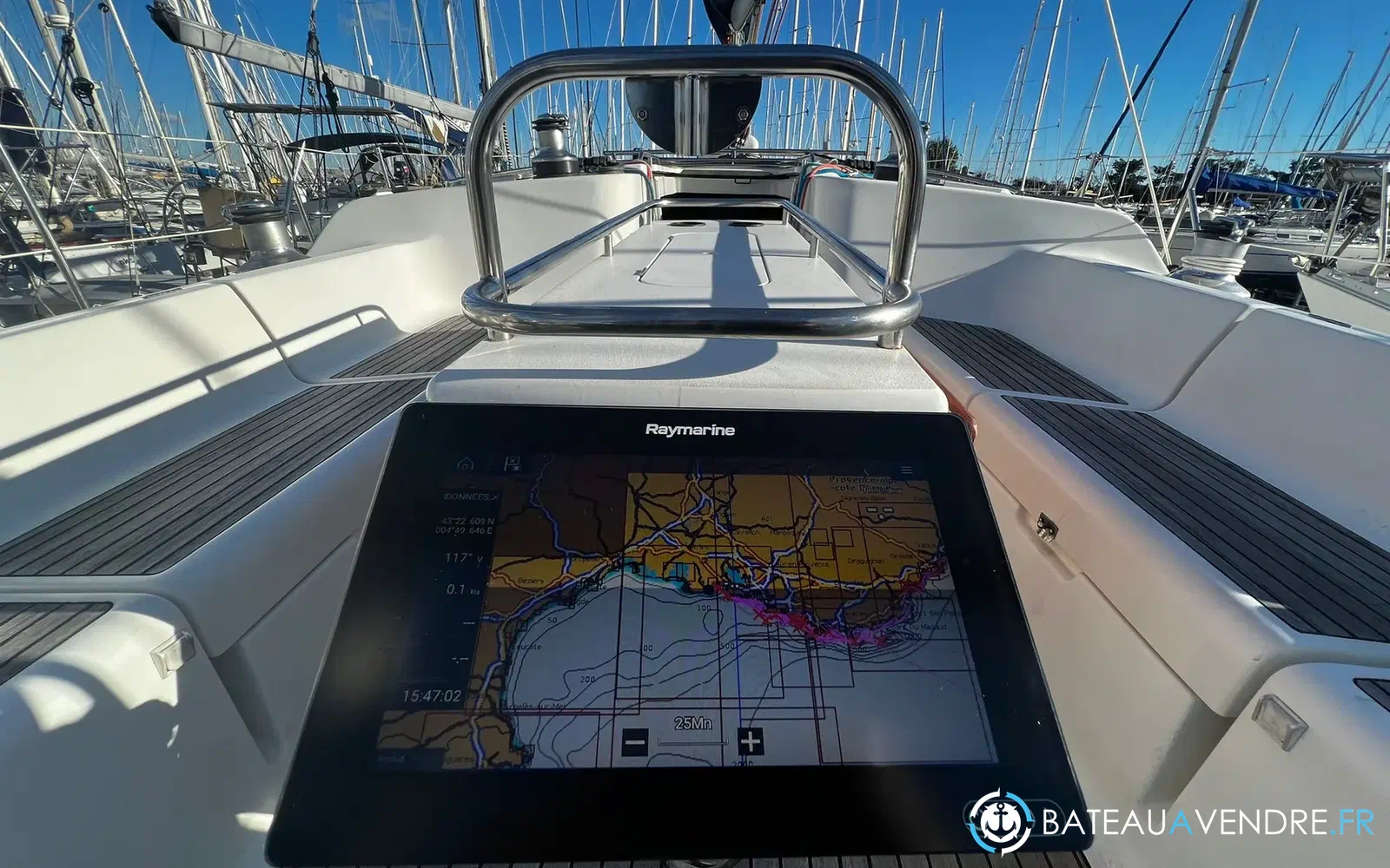 slider 12 Jeanneau Sun Odyssey 43