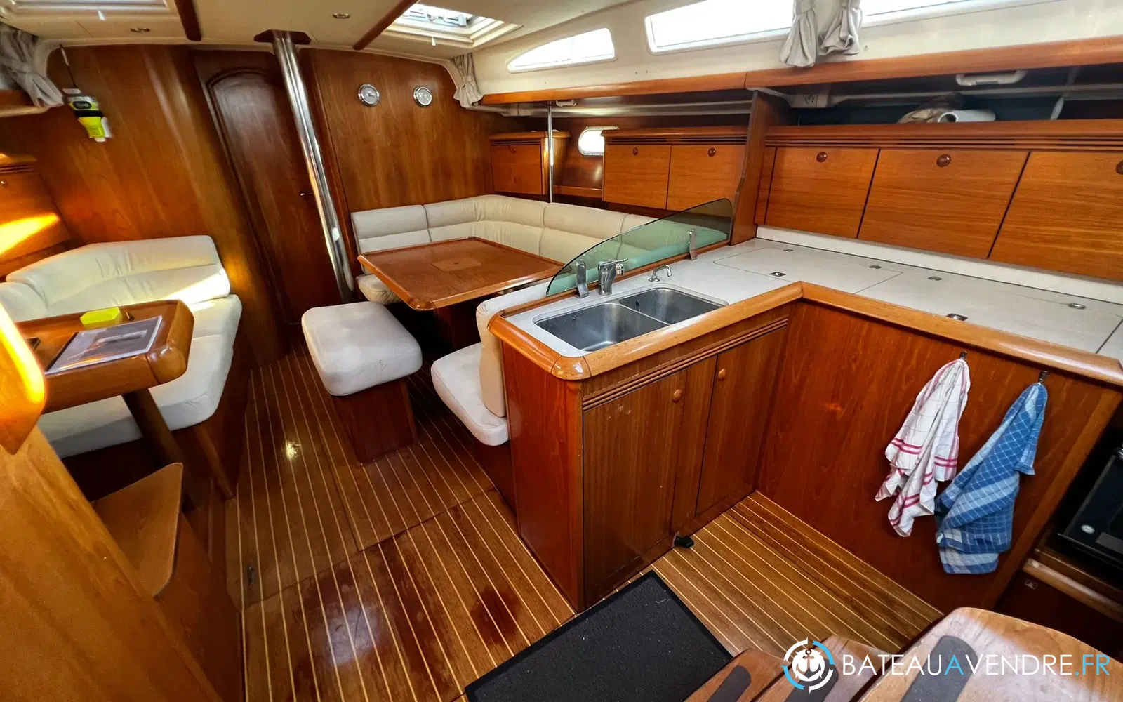 slider 17 Jeanneau Sun Odyssey 43