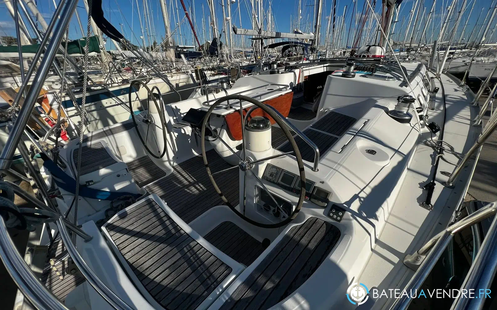 slider 1 Jeanneau Sun Odyssey 43