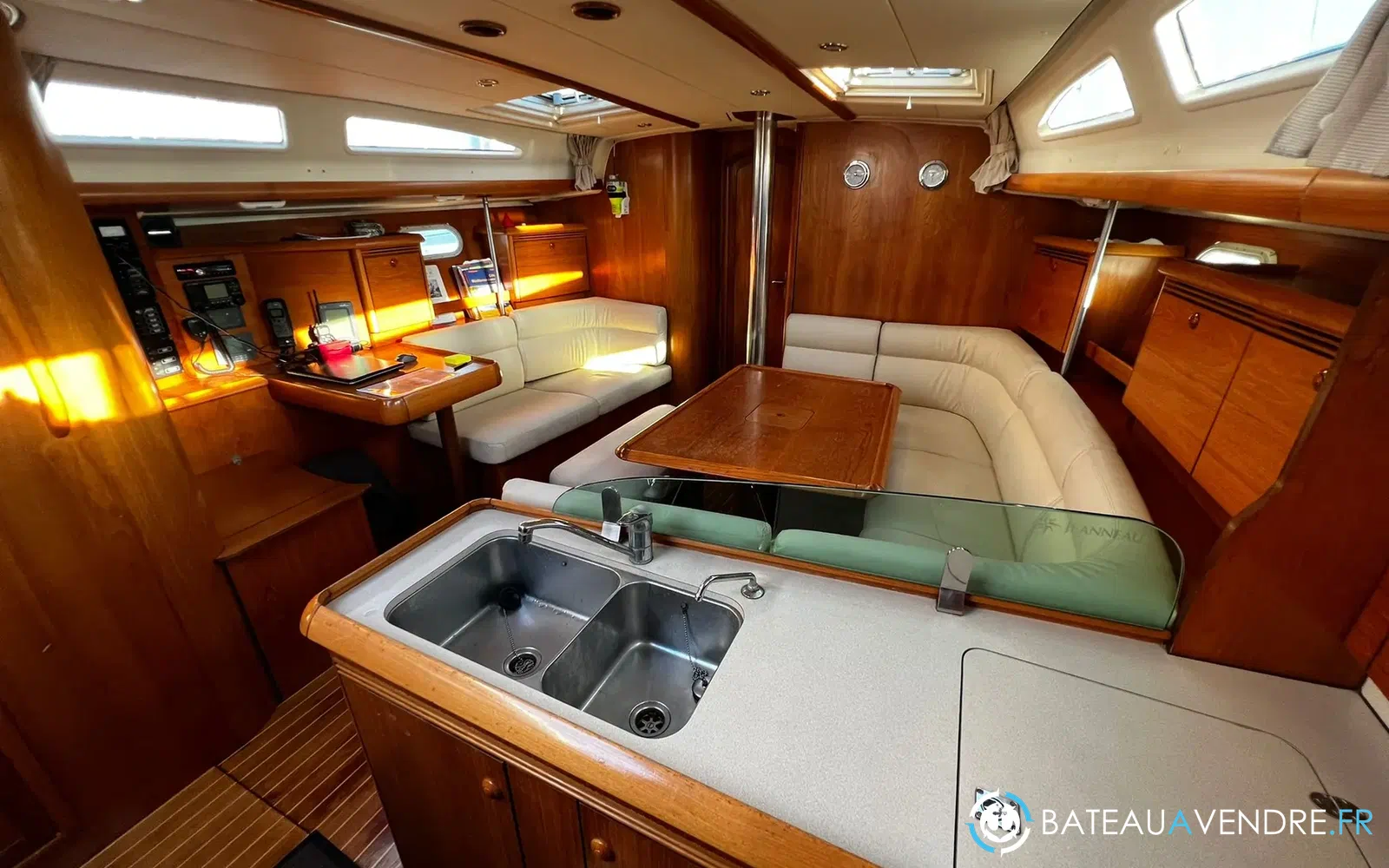 slider 19 Jeanneau Sun Odyssey 43