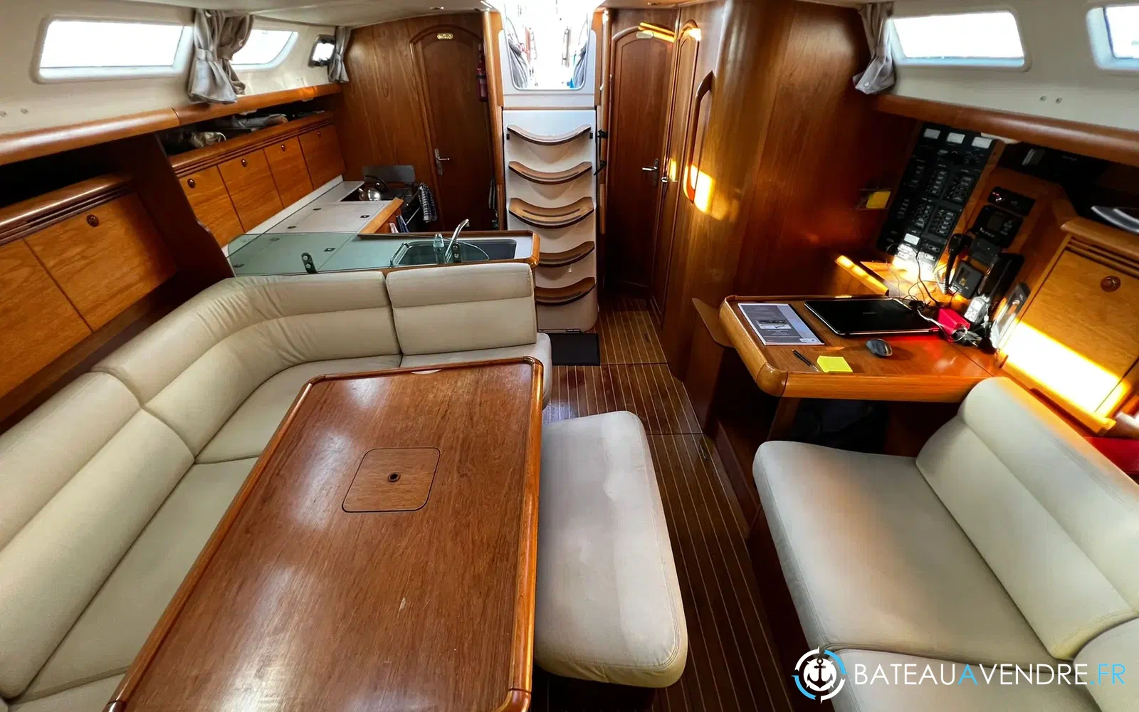 slider 21 Jeanneau Sun Odyssey 43