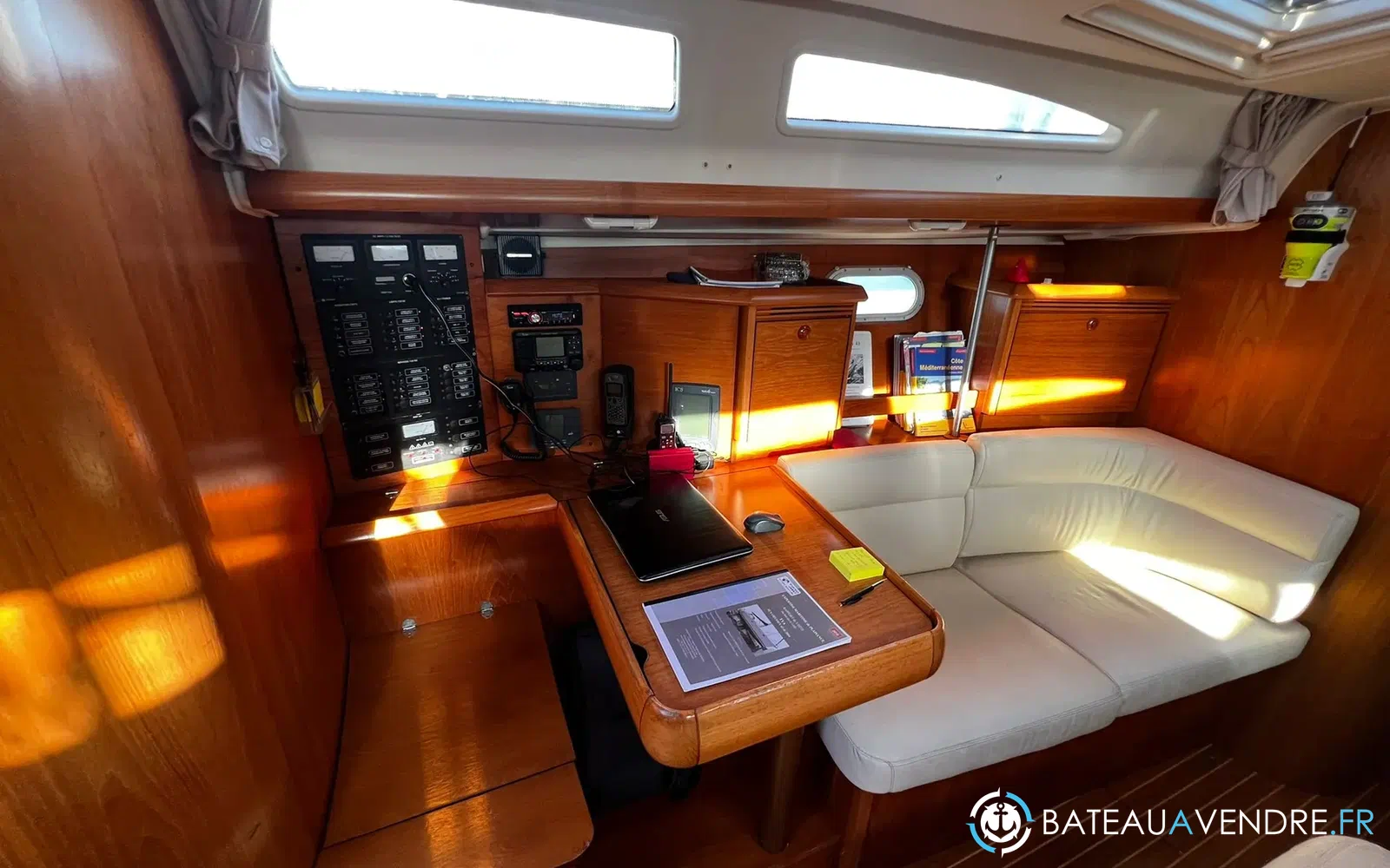 slider 22 Jeanneau Sun Odyssey 43