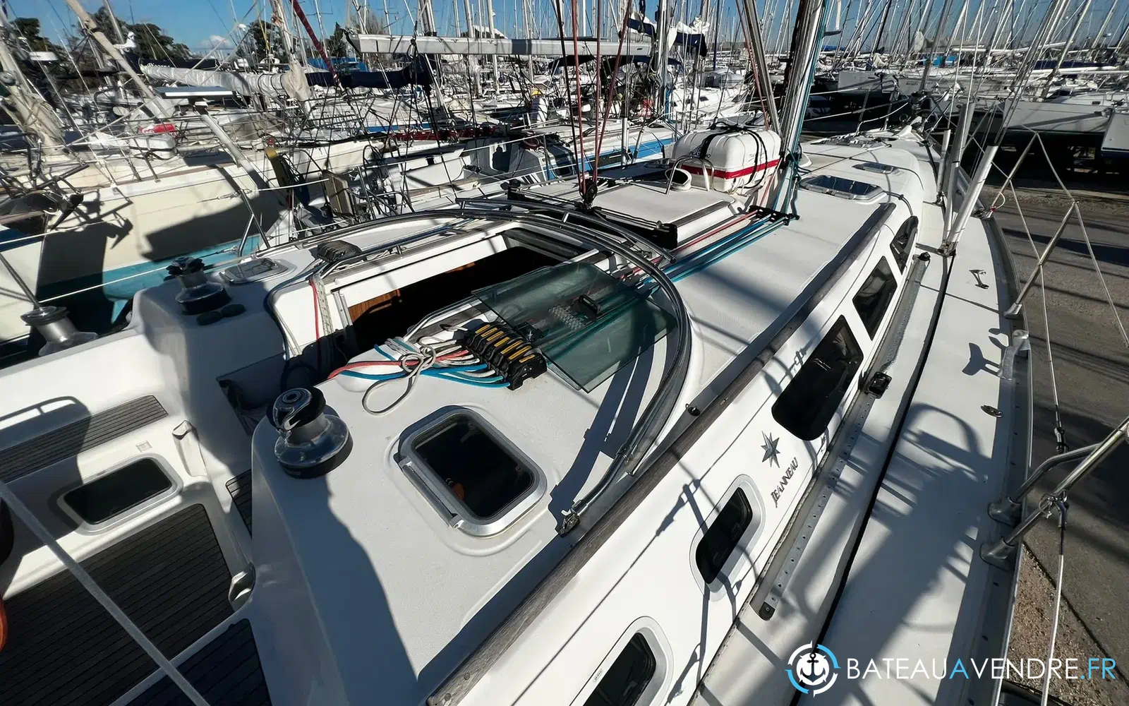 slider 4 Jeanneau Sun Odyssey 43