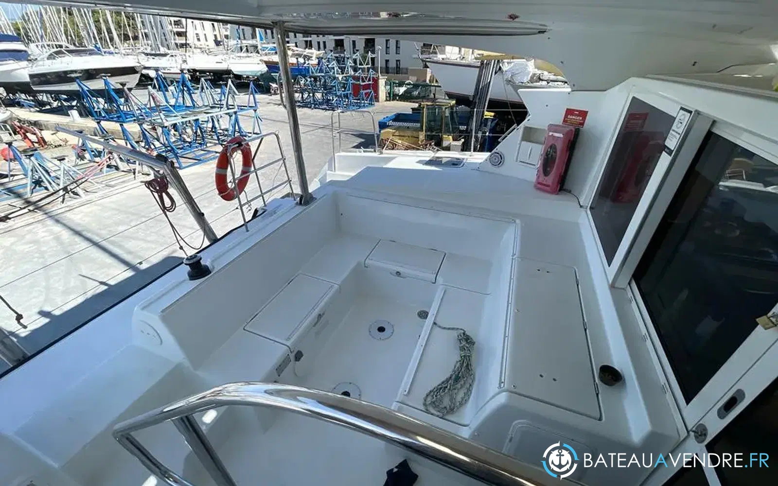 slider 5 Lagoon 421