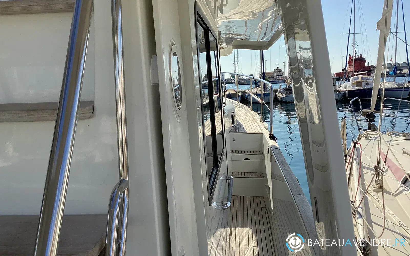 slider 1 Beneteau Swift Trawler 44