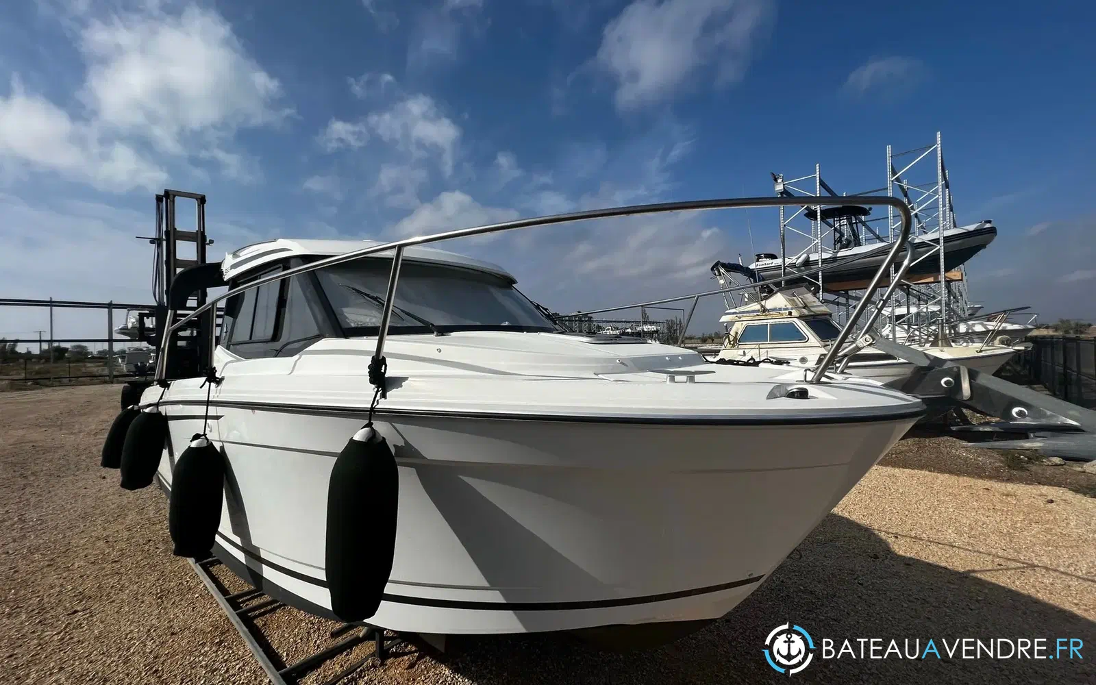 slider 2 Jeanneau Merry Fisher 695