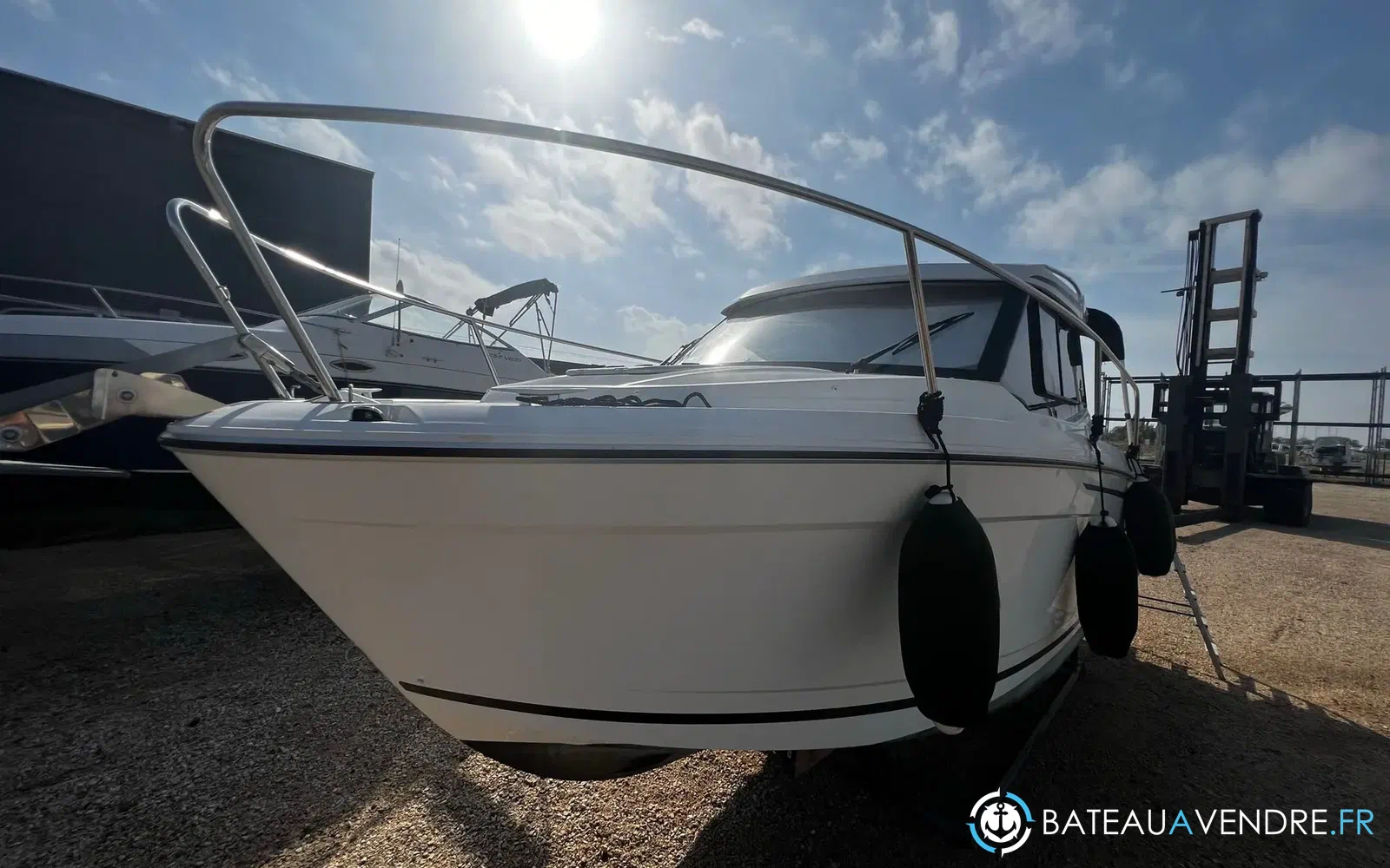slider 3 Jeanneau Merry Fisher 695