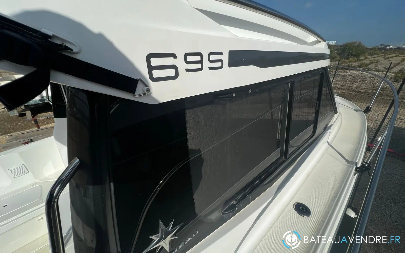 slider 7 Jeanneau Merry Fisher 695
