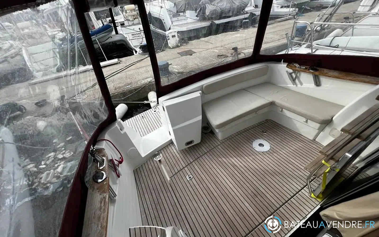 slider 9 Beneteau Antares 30 Fly