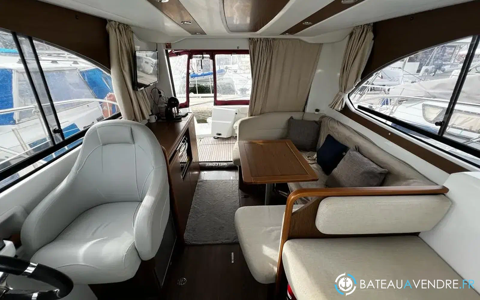 slider 21 Beneteau Antares 30 Fly