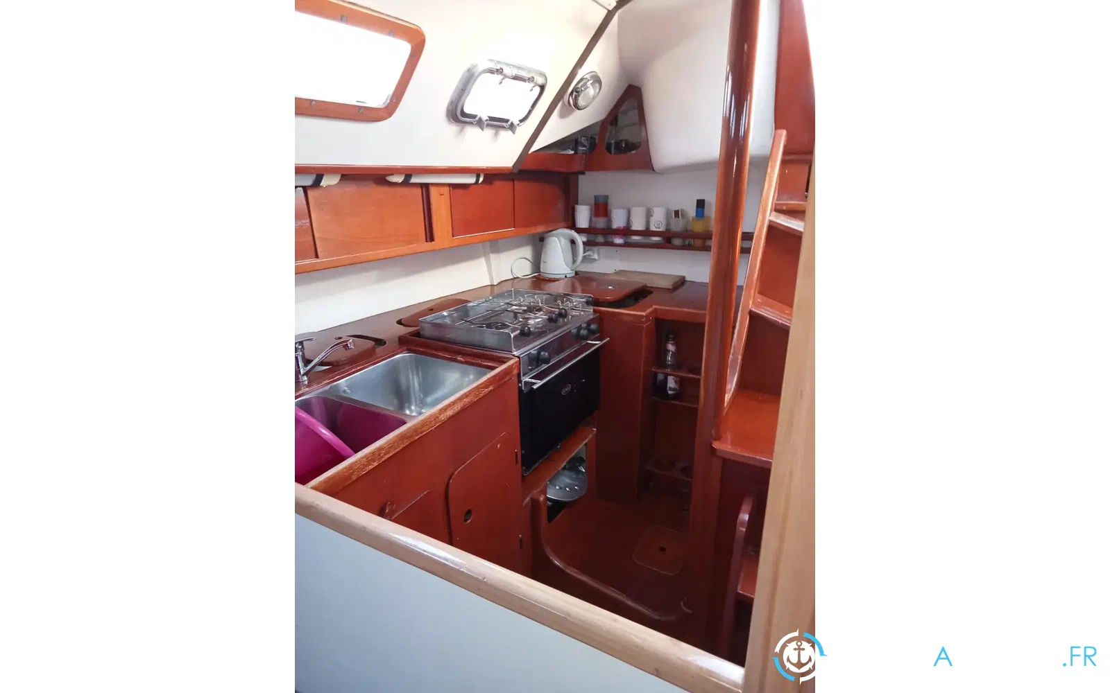 slider 7 Comar Yachts Comet 11