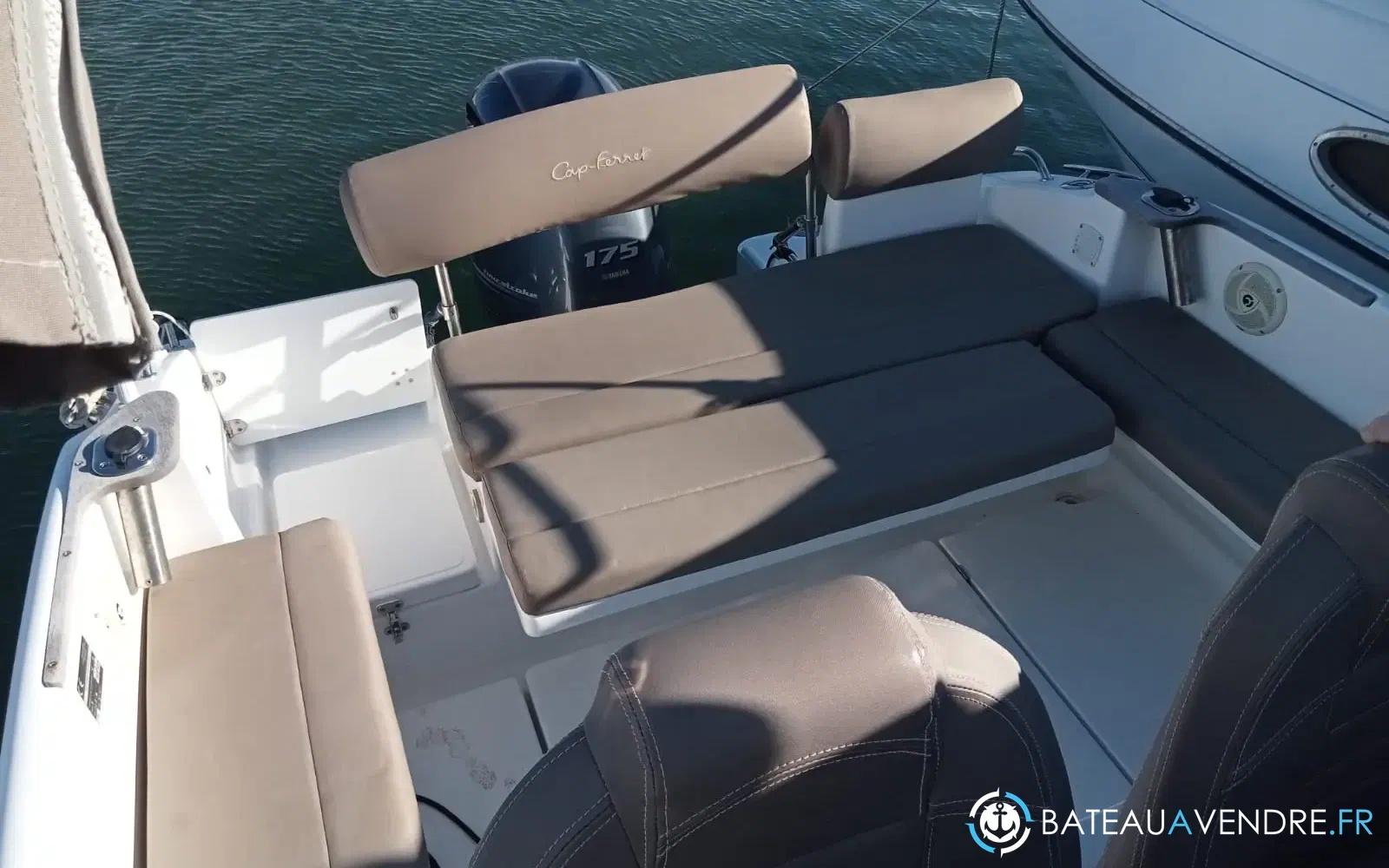 slider 10 B2 Marine Cap Ferret 752 Cruiser