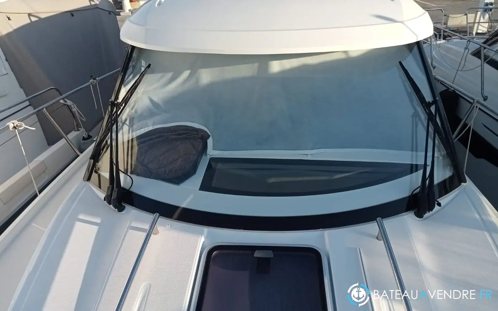 slider 4 Jeanneau Merry Fisher 895