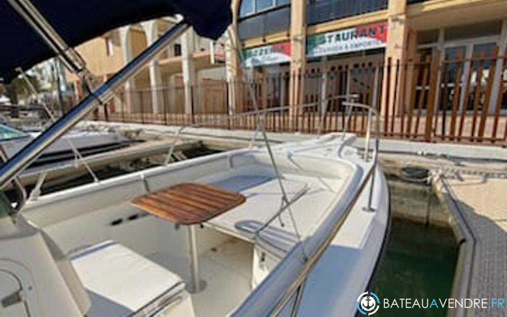 Boston Whaler 26 Outrage photo 4