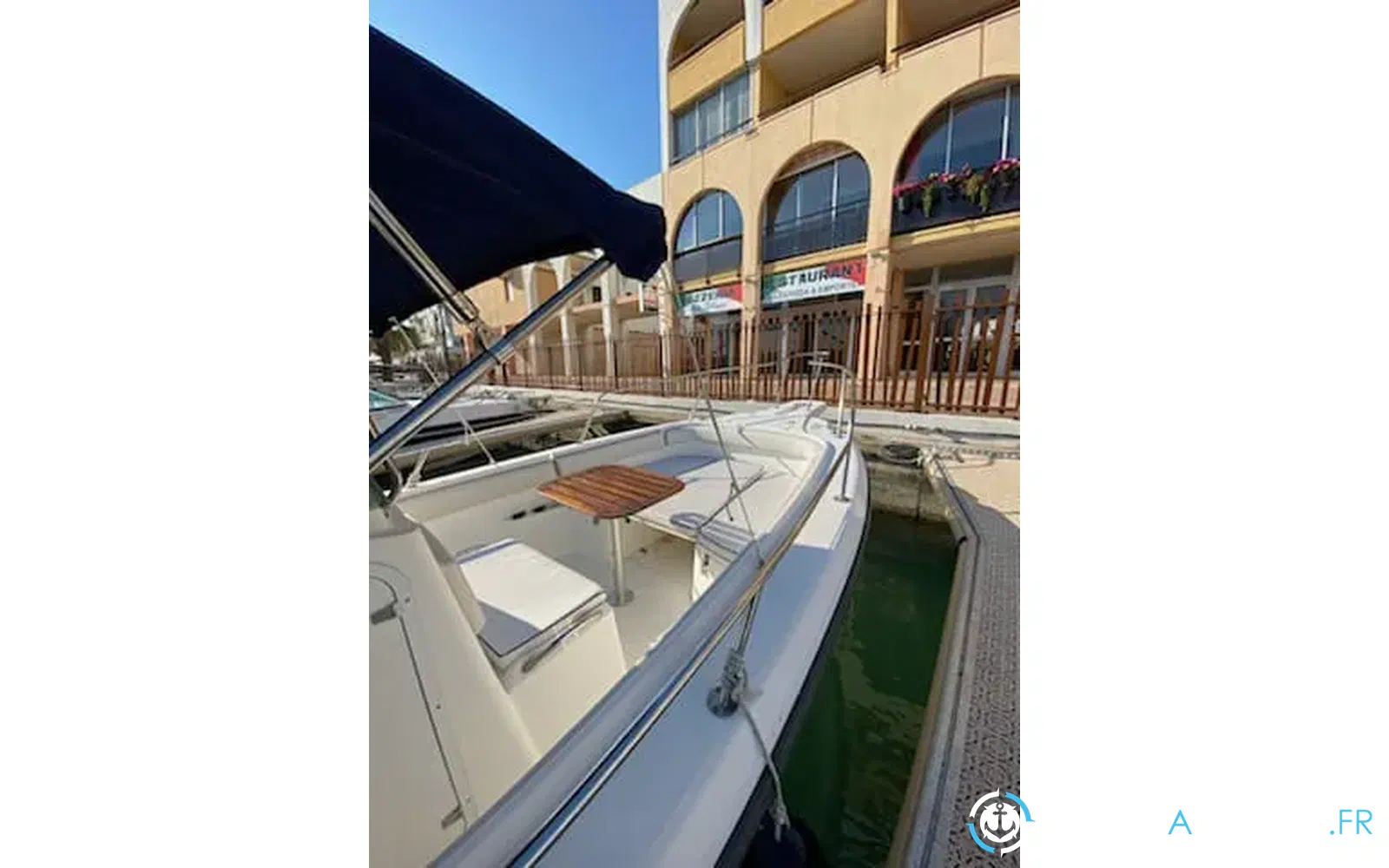 slider 3 Boston Whaler 26 Outrage