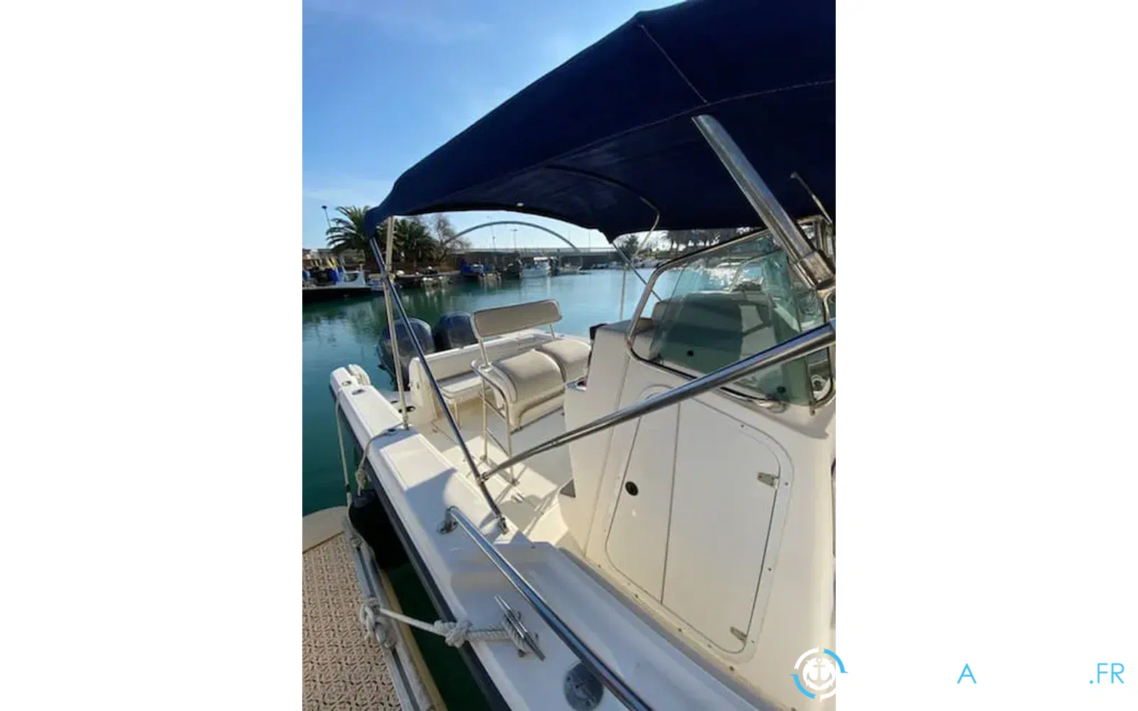 slider 4 Boston Whaler 26 Outrage