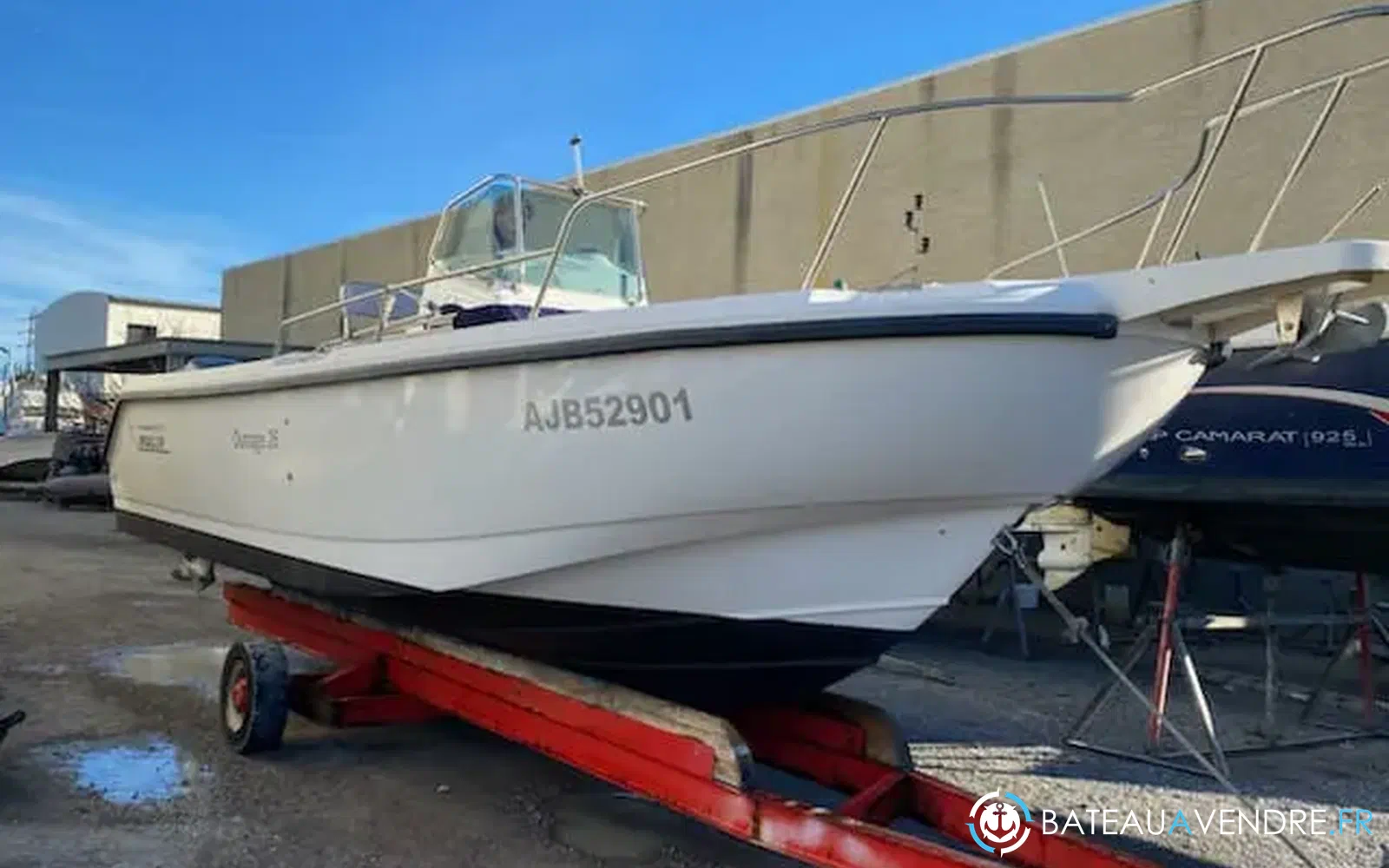 slider 7 Boston Whaler 26 Outrage