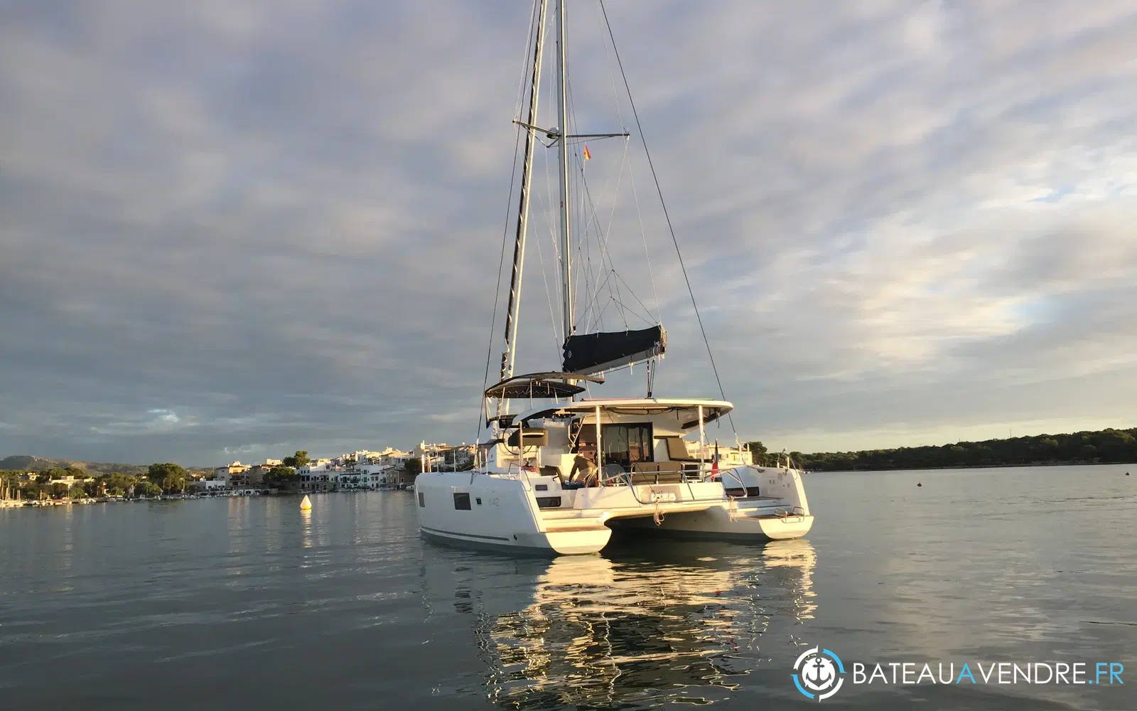 slider 0 Lagoon 42