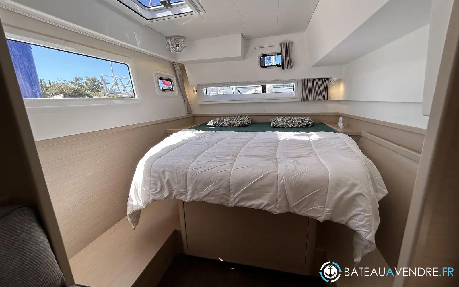 slider 13 Lagoon 42