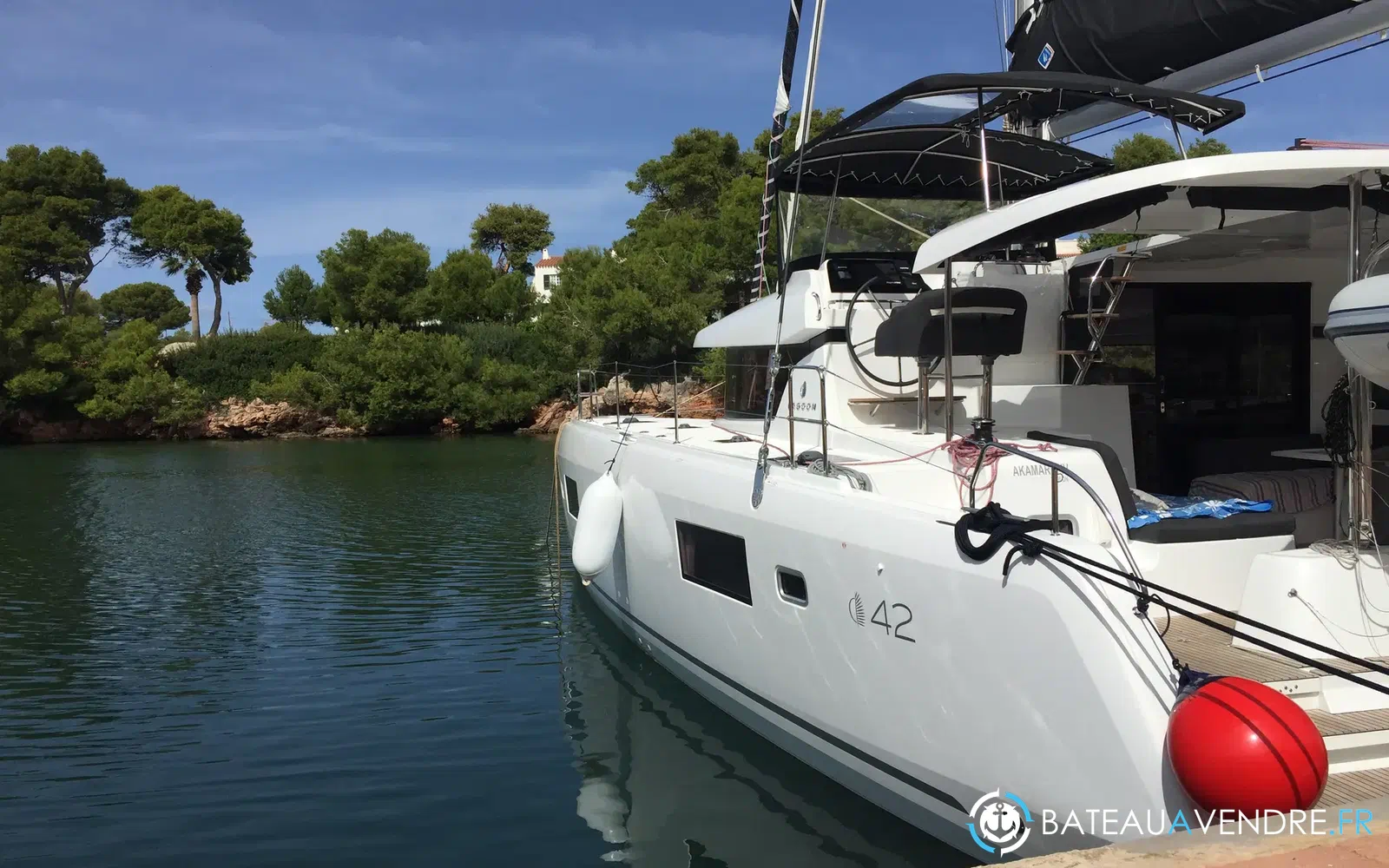 slider 1 Lagoon 42