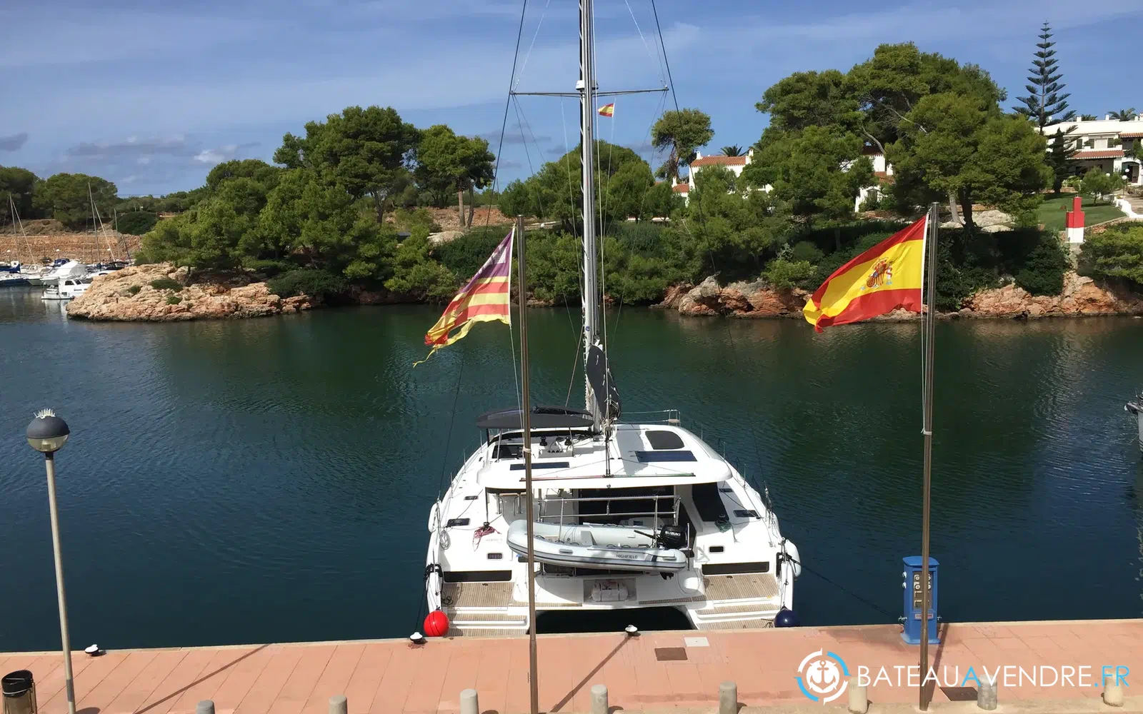 slider 4 Lagoon 42