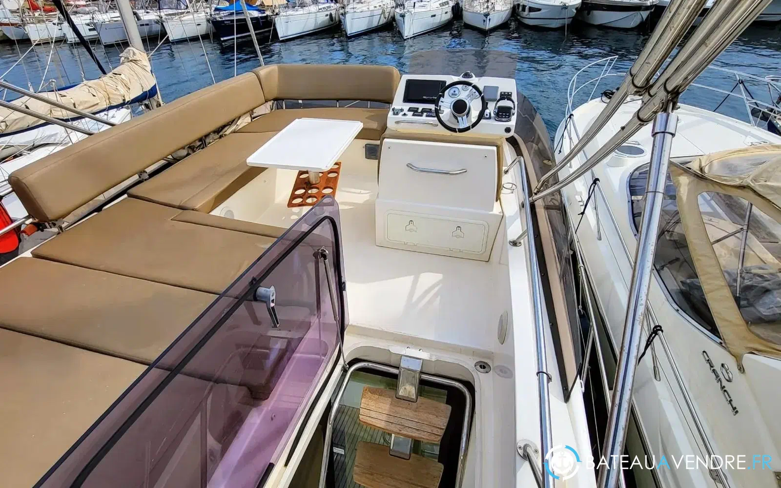 slider 9 Jeanneau Prestige 350 Fly