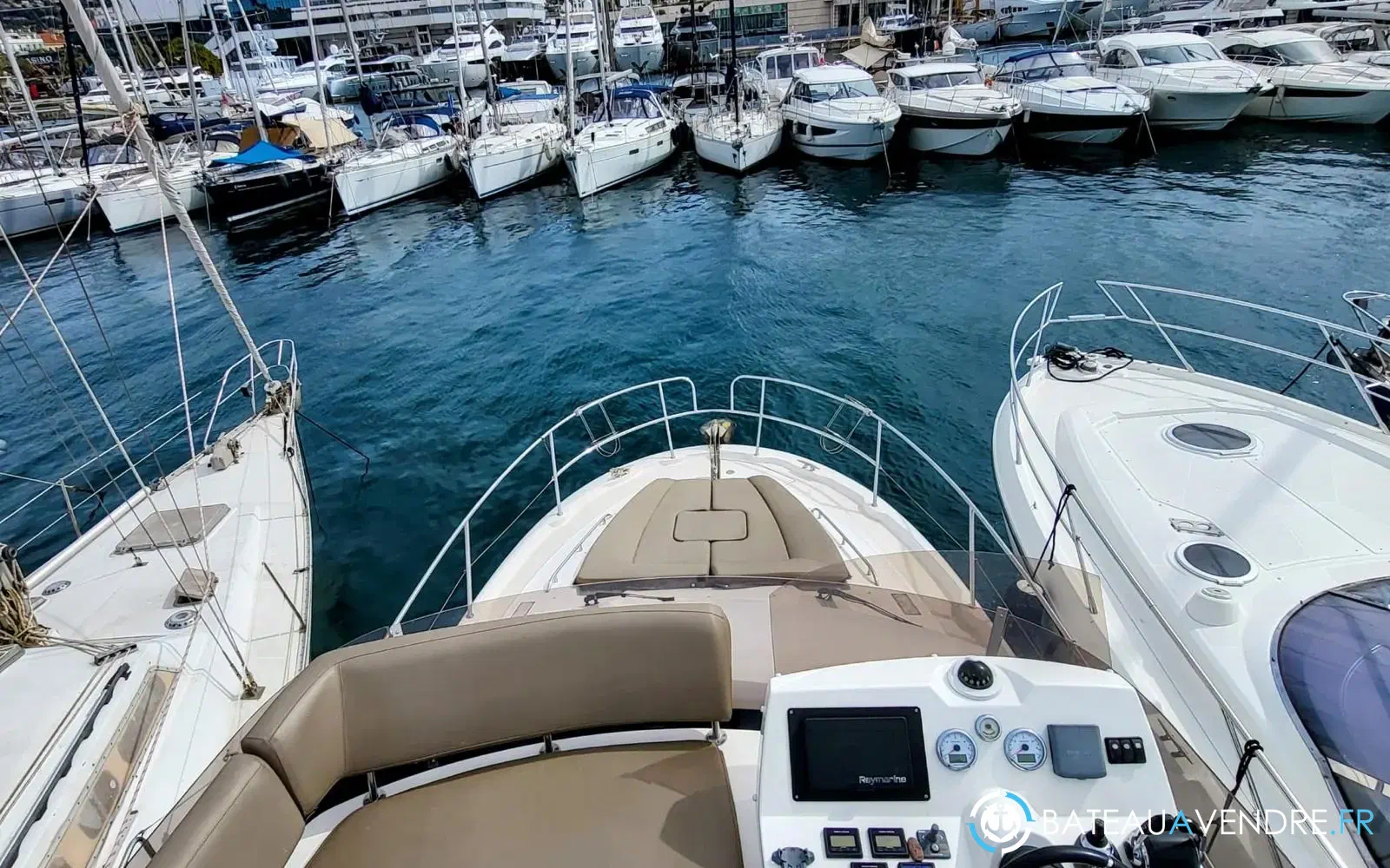 slider 10 Jeanneau Prestige 350 Fly