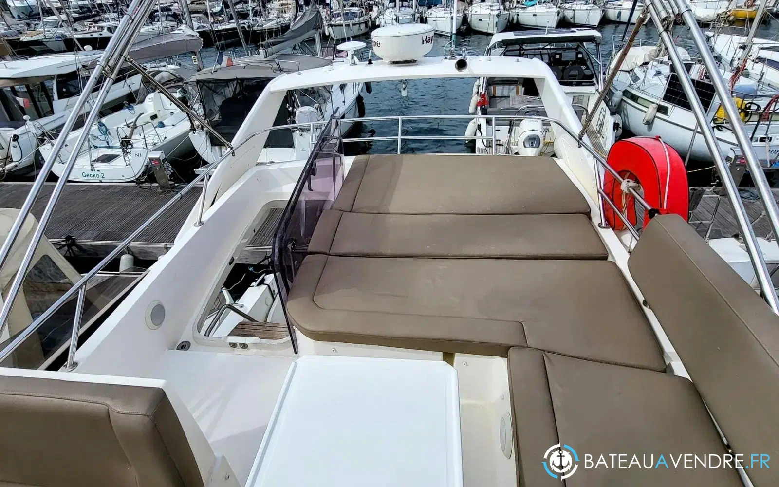 slider 11 Jeanneau Prestige 350 Fly