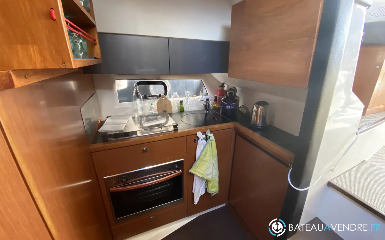 slider 18 Jeanneau Prestige 350 Fly