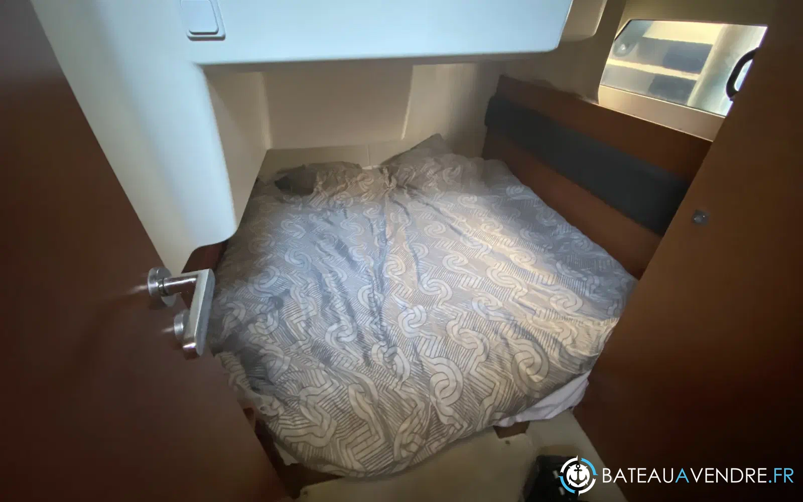 slider 19 Jeanneau Prestige 350 Fly