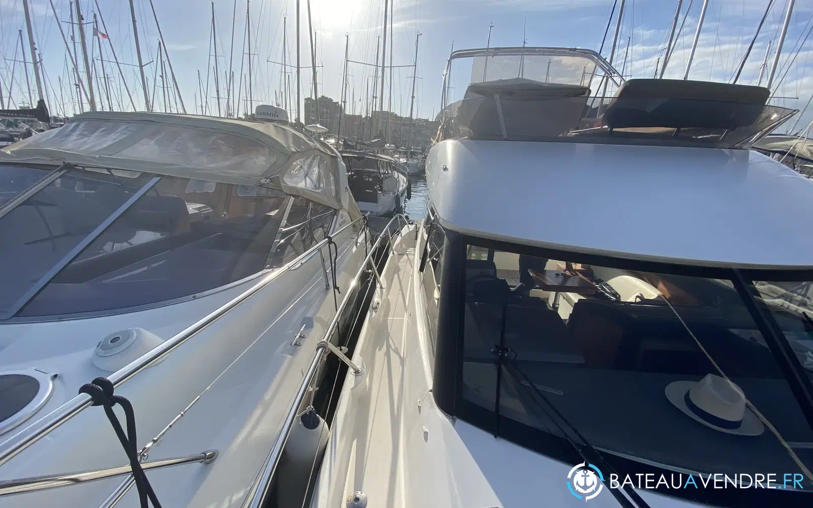 slider 6 Jeanneau Prestige 350 Fly
