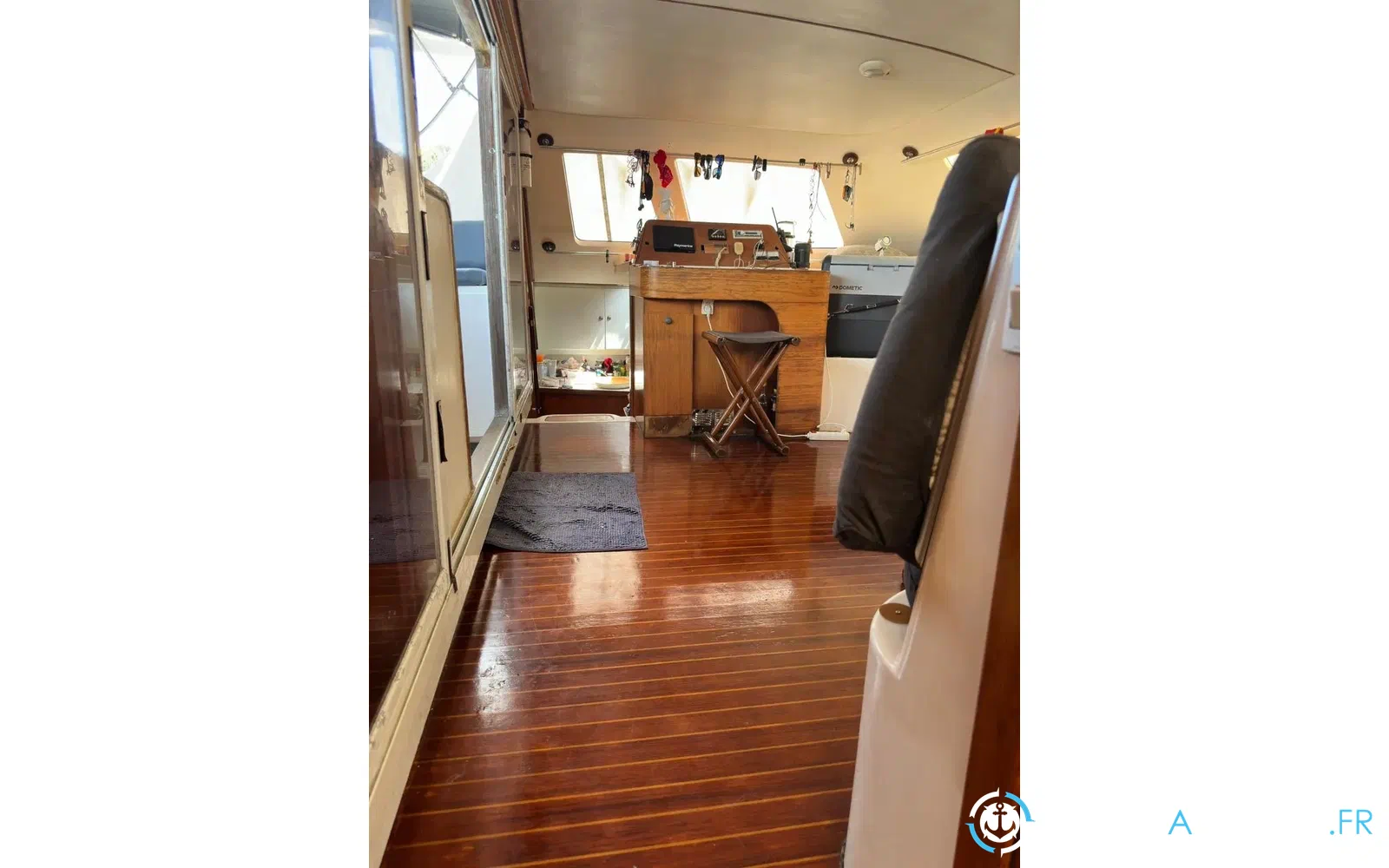 slider 1 Lagoon 47