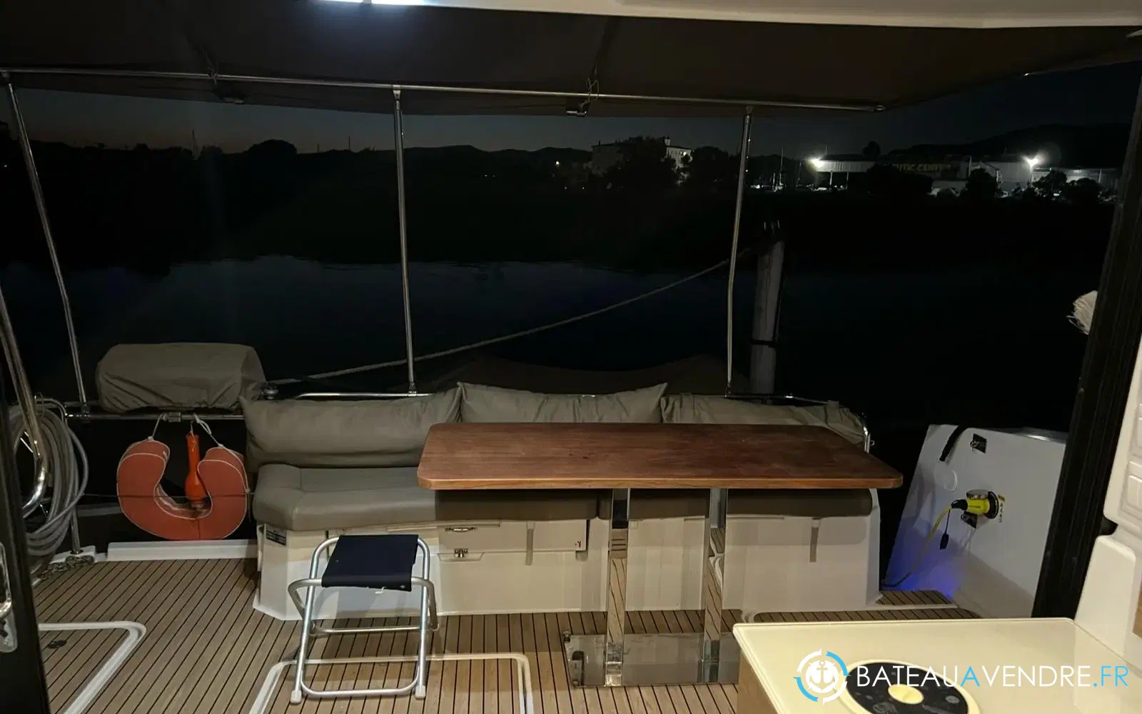 slider 10 Fountaine Pajot My 37