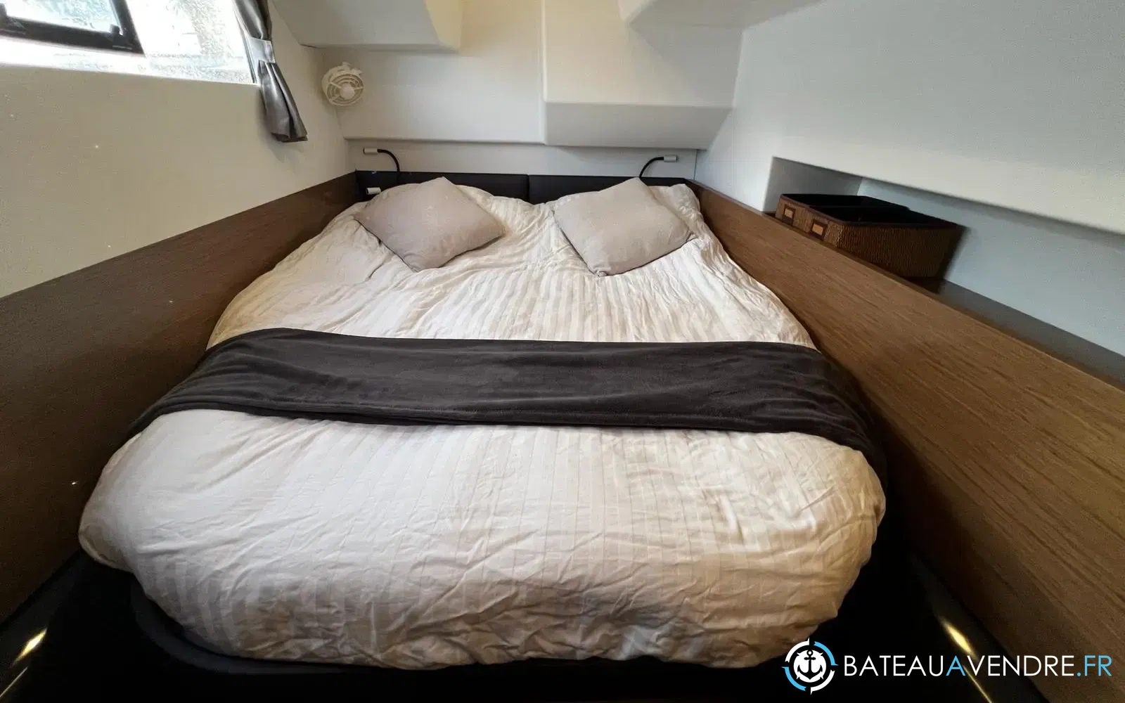 slider 17 Fountaine Pajot My 37