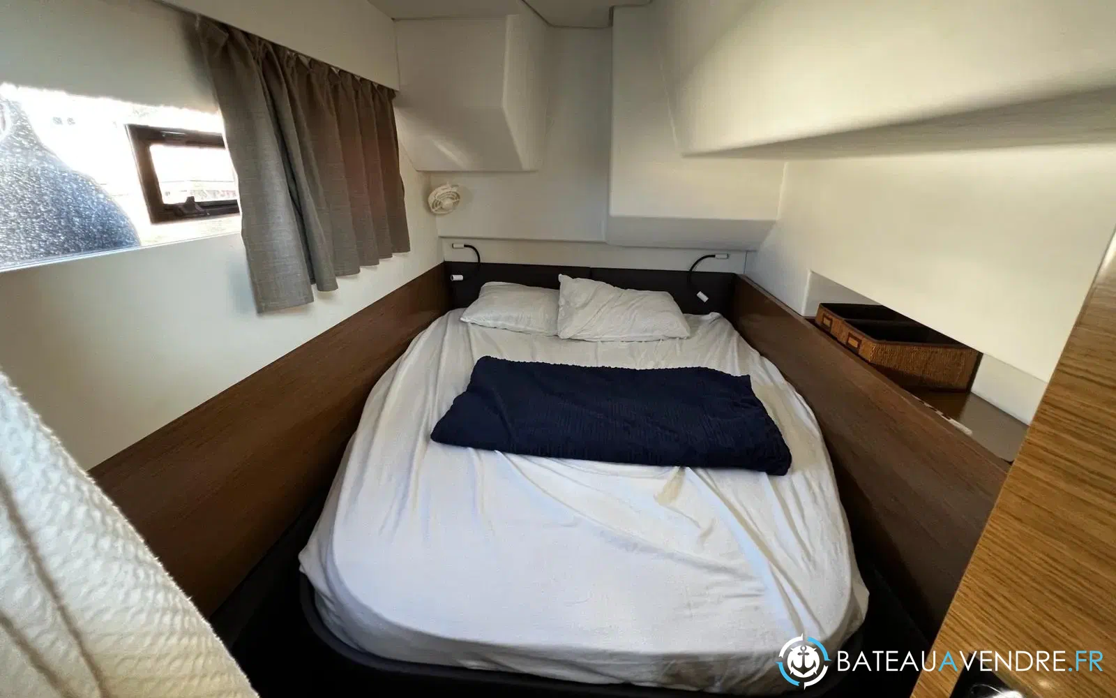 slider 3 Fountaine Pajot My 37
