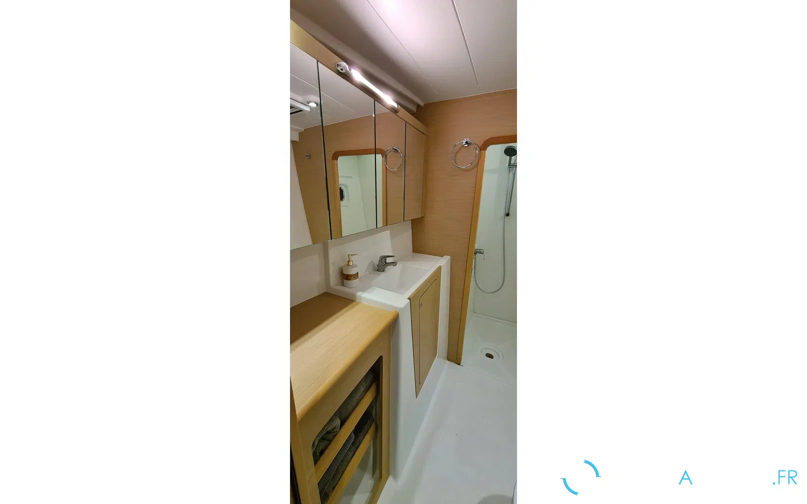 slider 10 Lagoon 400