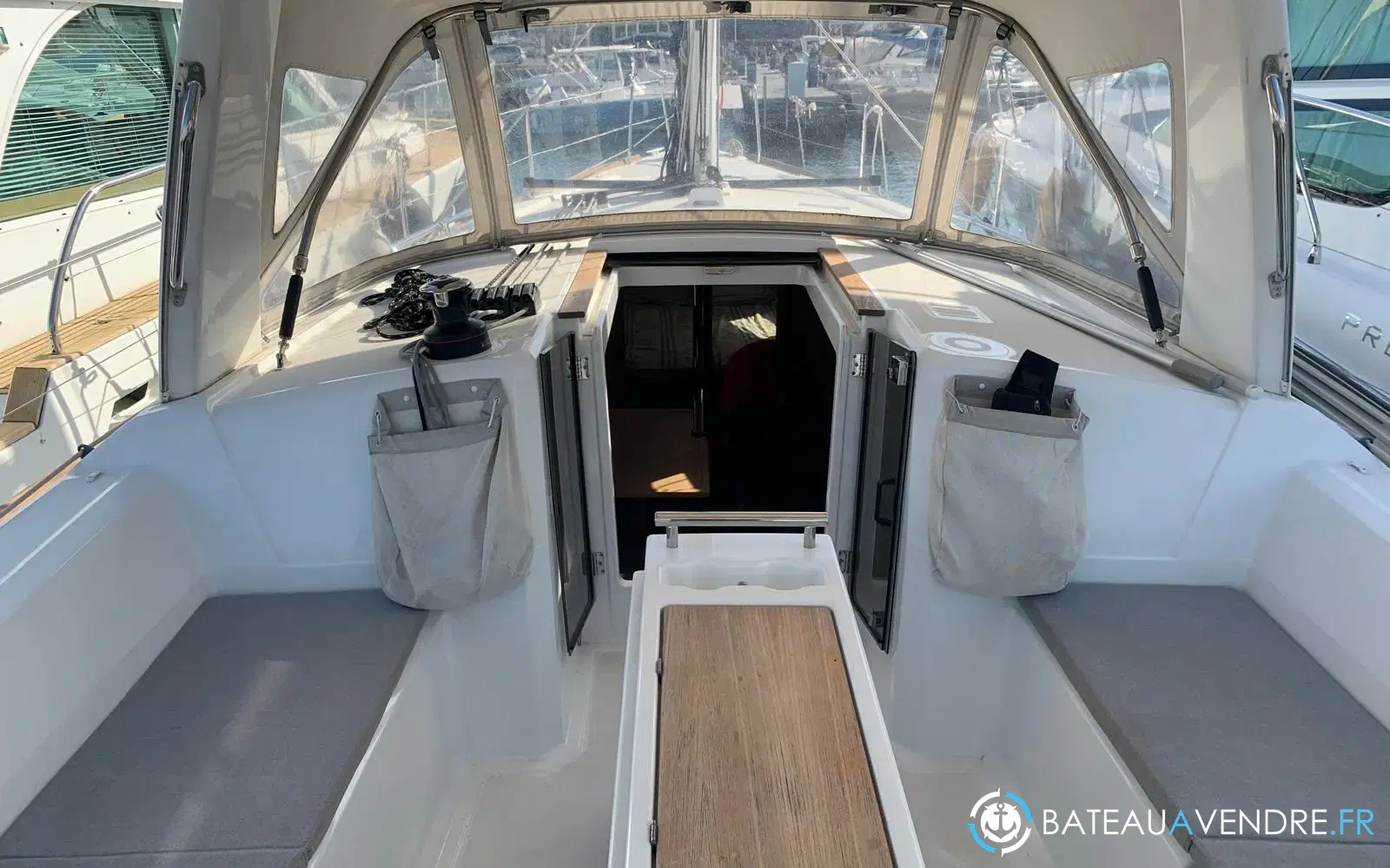 slider 7 Beneteau Oceanis 38.1