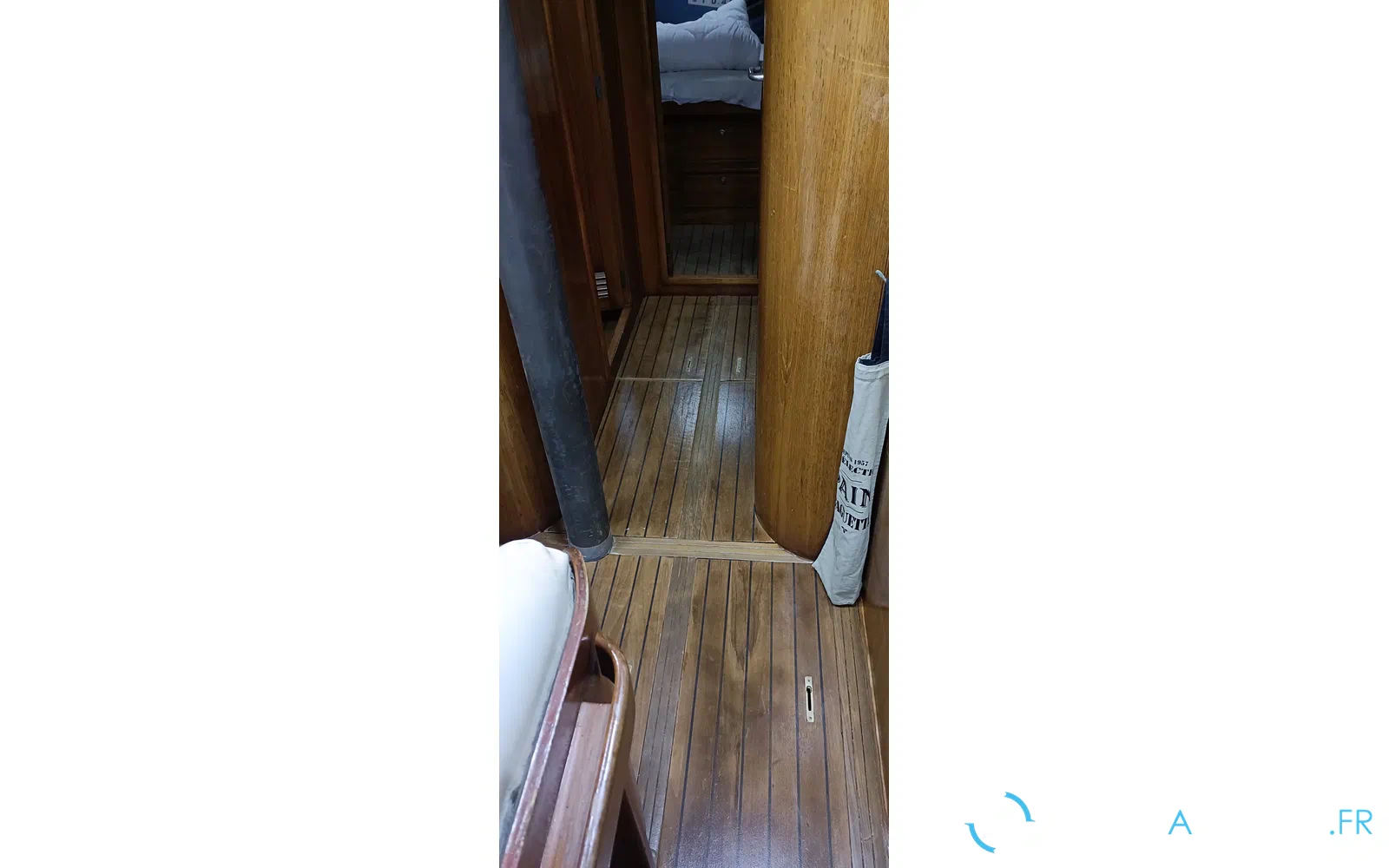 slider 17 Jeanneau Sun Magic 44