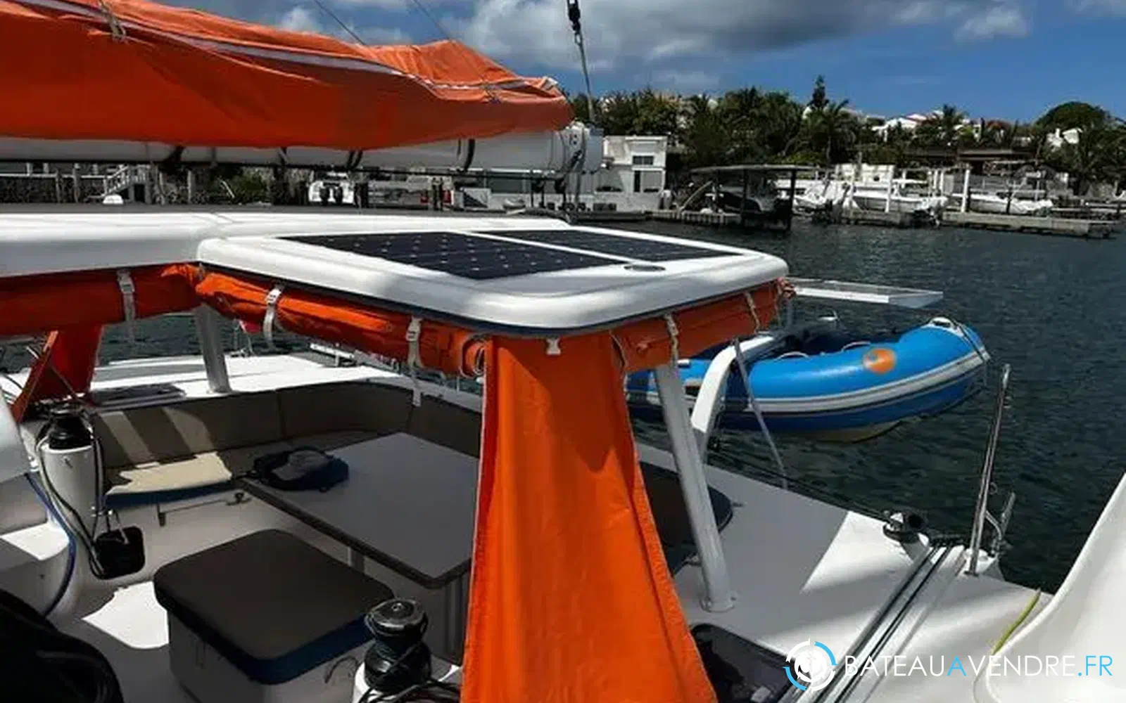 slider 13 Outremer 51