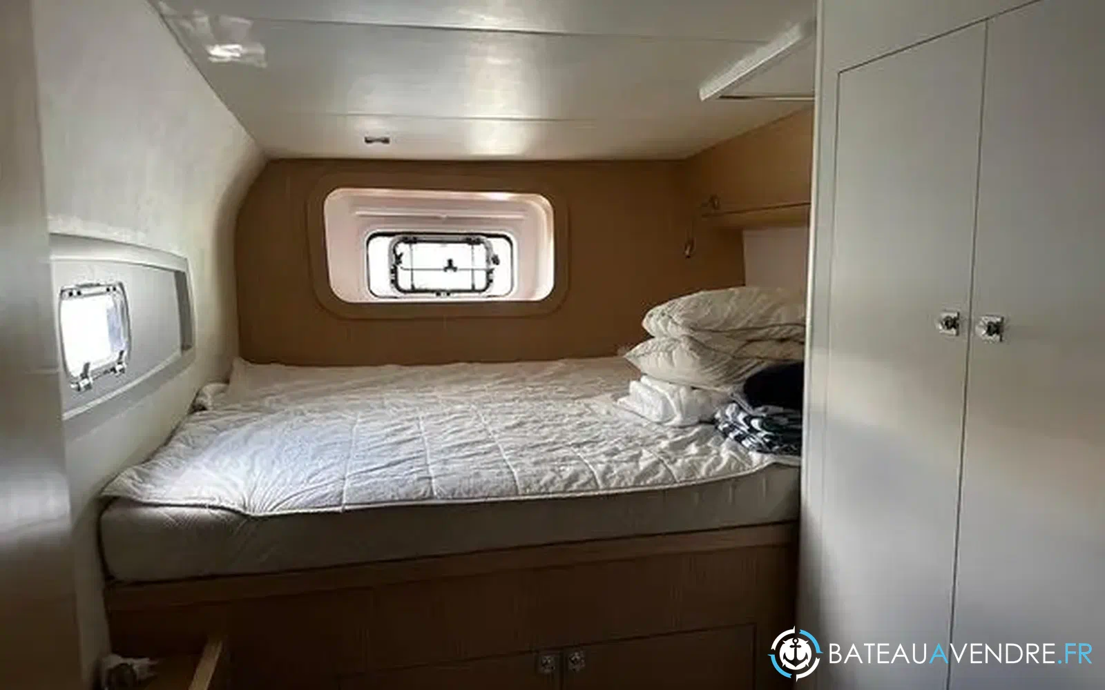 slider 25 Outremer 51