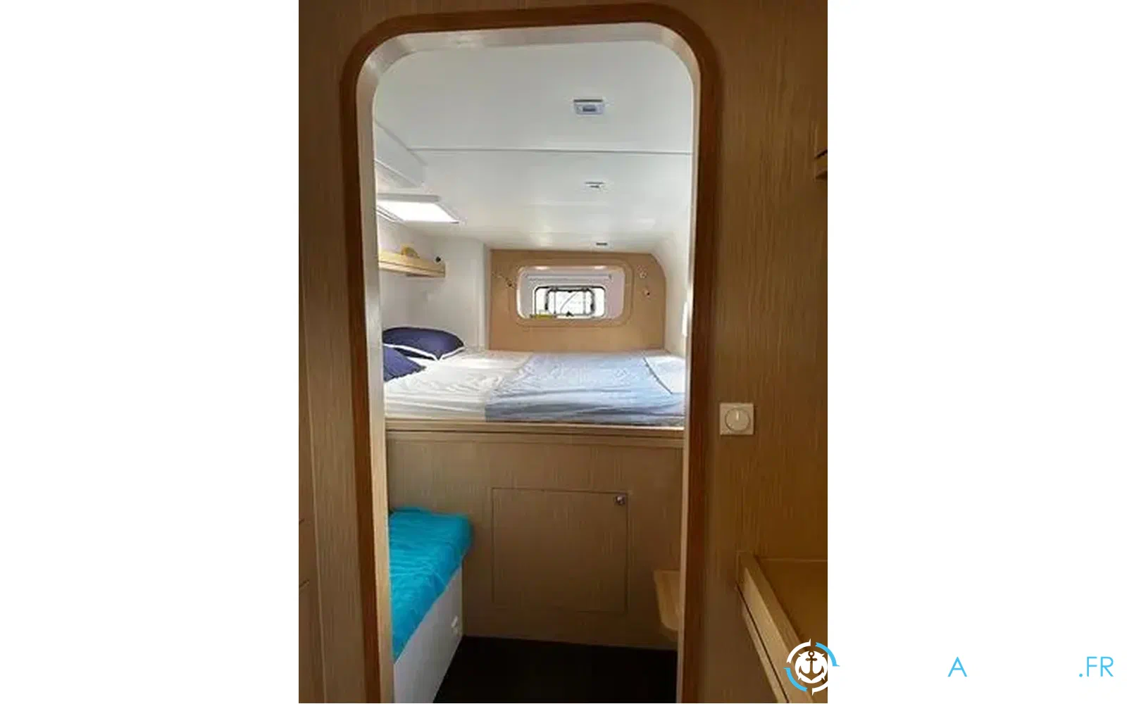 slider 3 Outremer 51